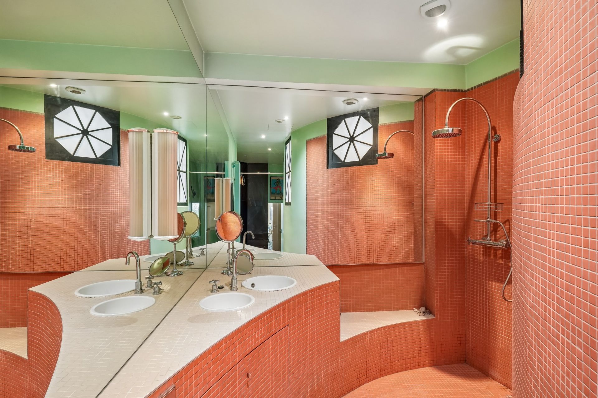 apartment 5 Rooms for sale on PARIS (75002)