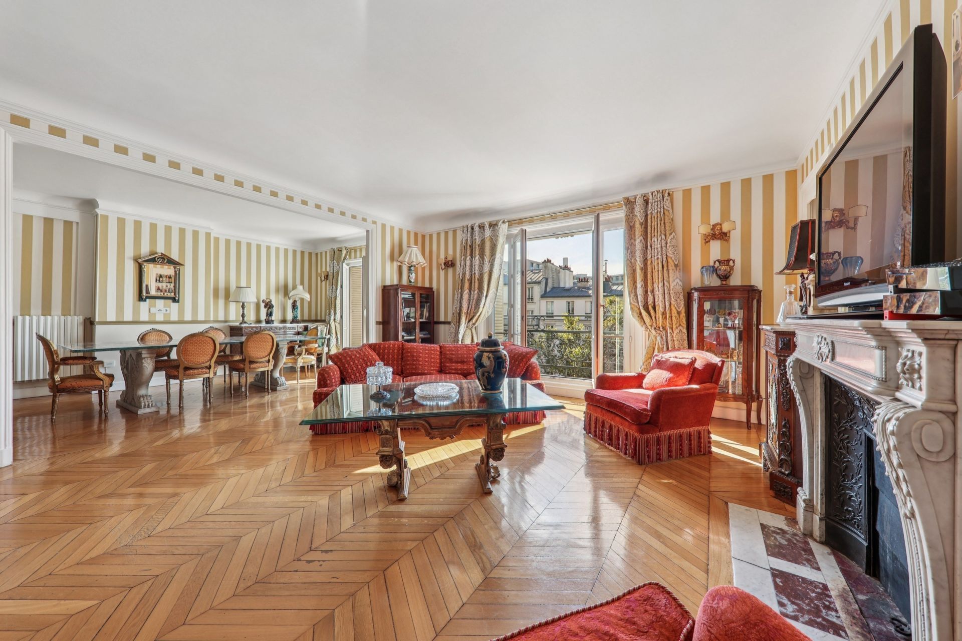 apartment 5 Rooms for sale on PARIS (75017)
