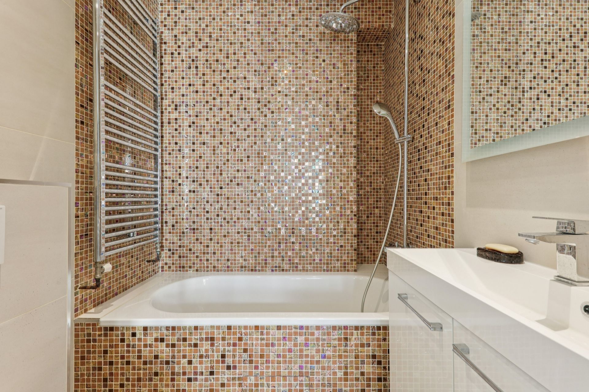 apartment 5 Rooms for sale on PARIS (75017)