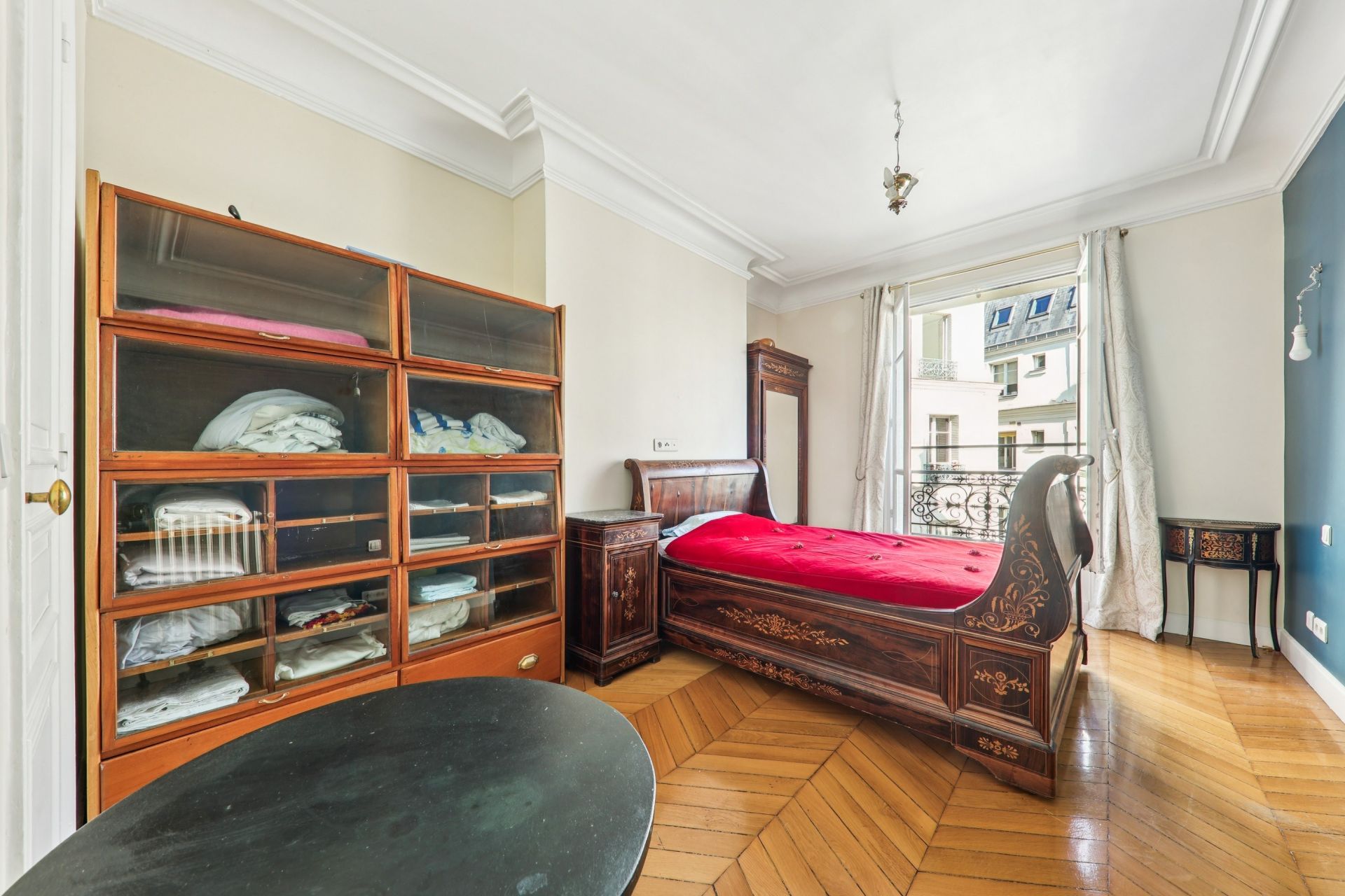 apartment 5 Rooms for sale on PARIS (75017)