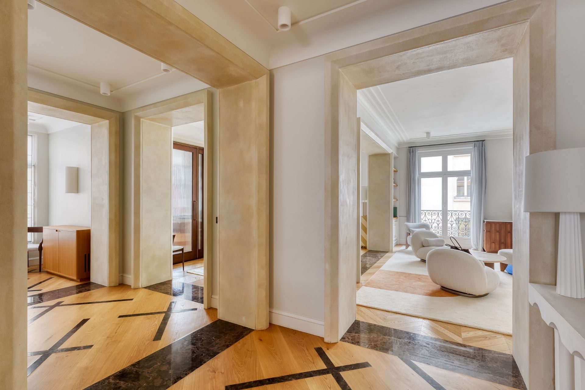 apartment 8 Rooms for sale on PARIS (75008)