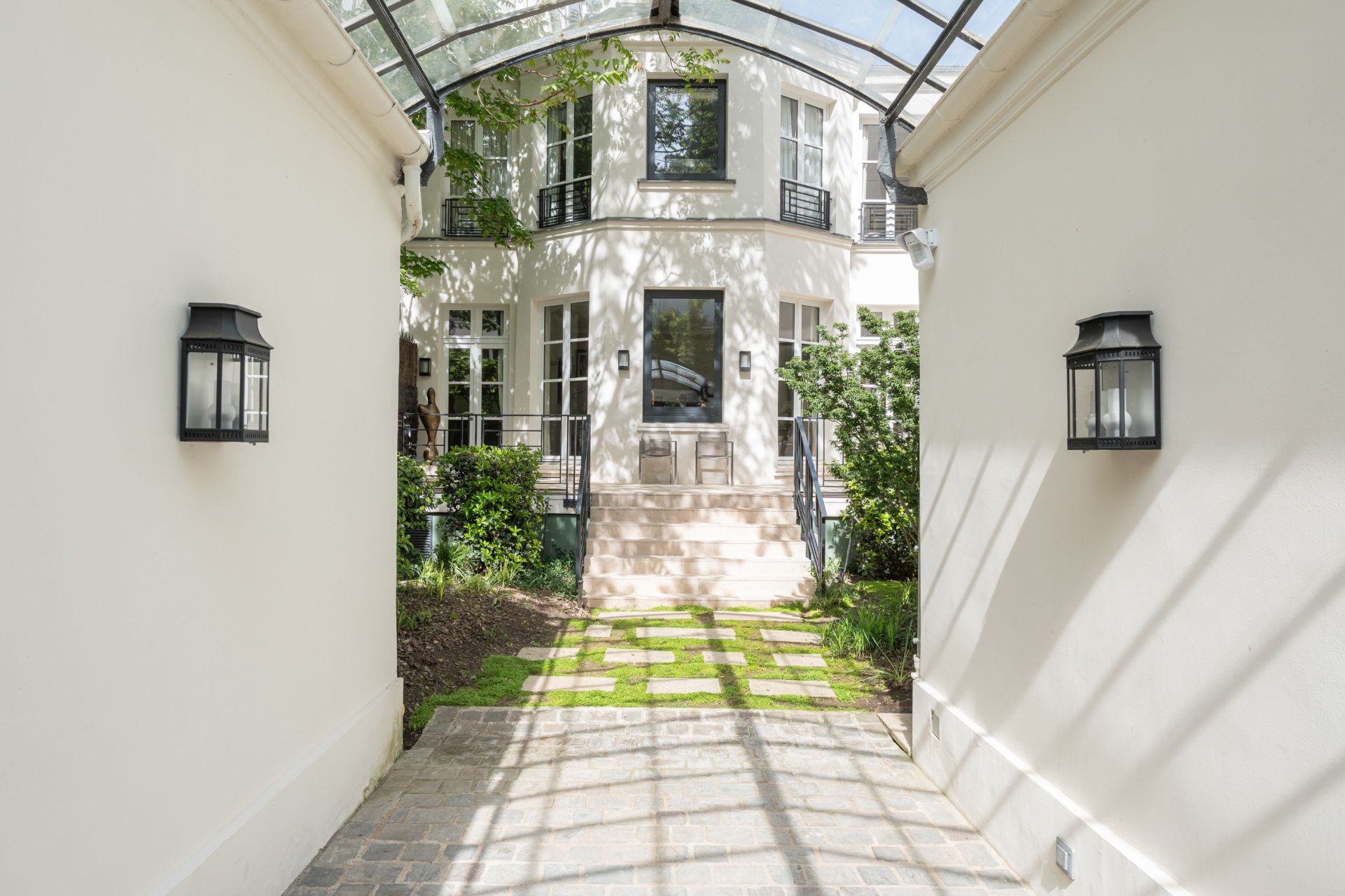 hôtel particulier 6 Pièces en vente sur PARIS (75007)