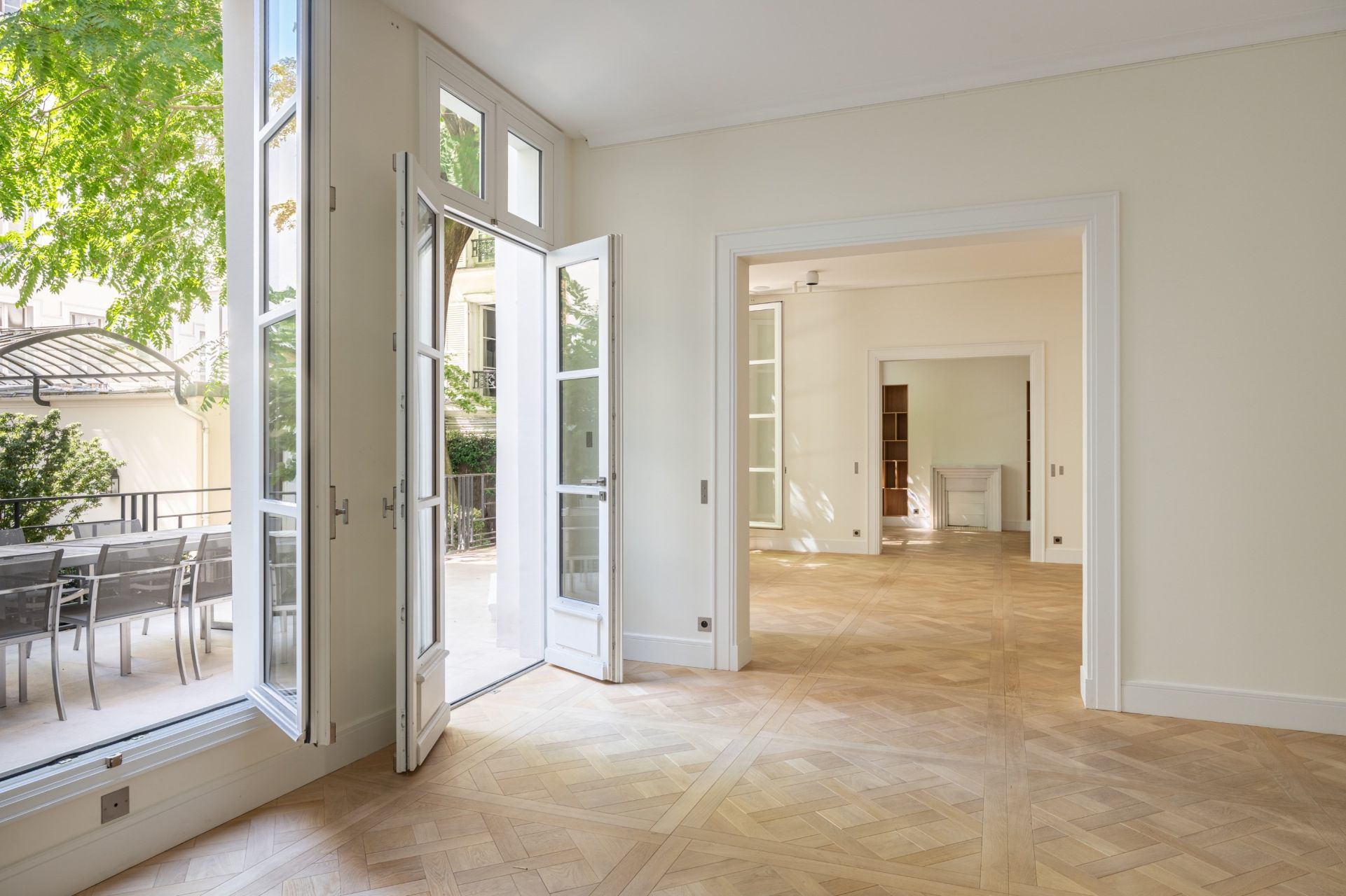 hôtel particulier 6 Pièces en vente sur PARIS (75007)