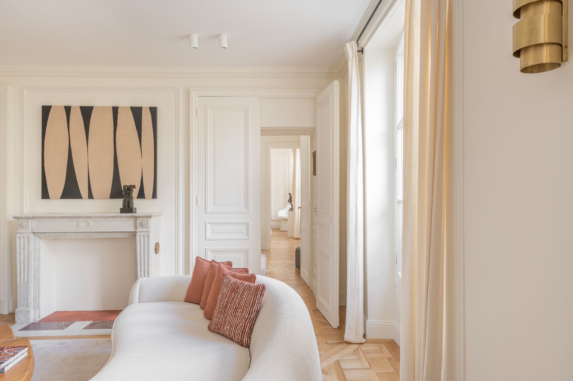 apartment 5 Rooms for sale on PARIS (75007)