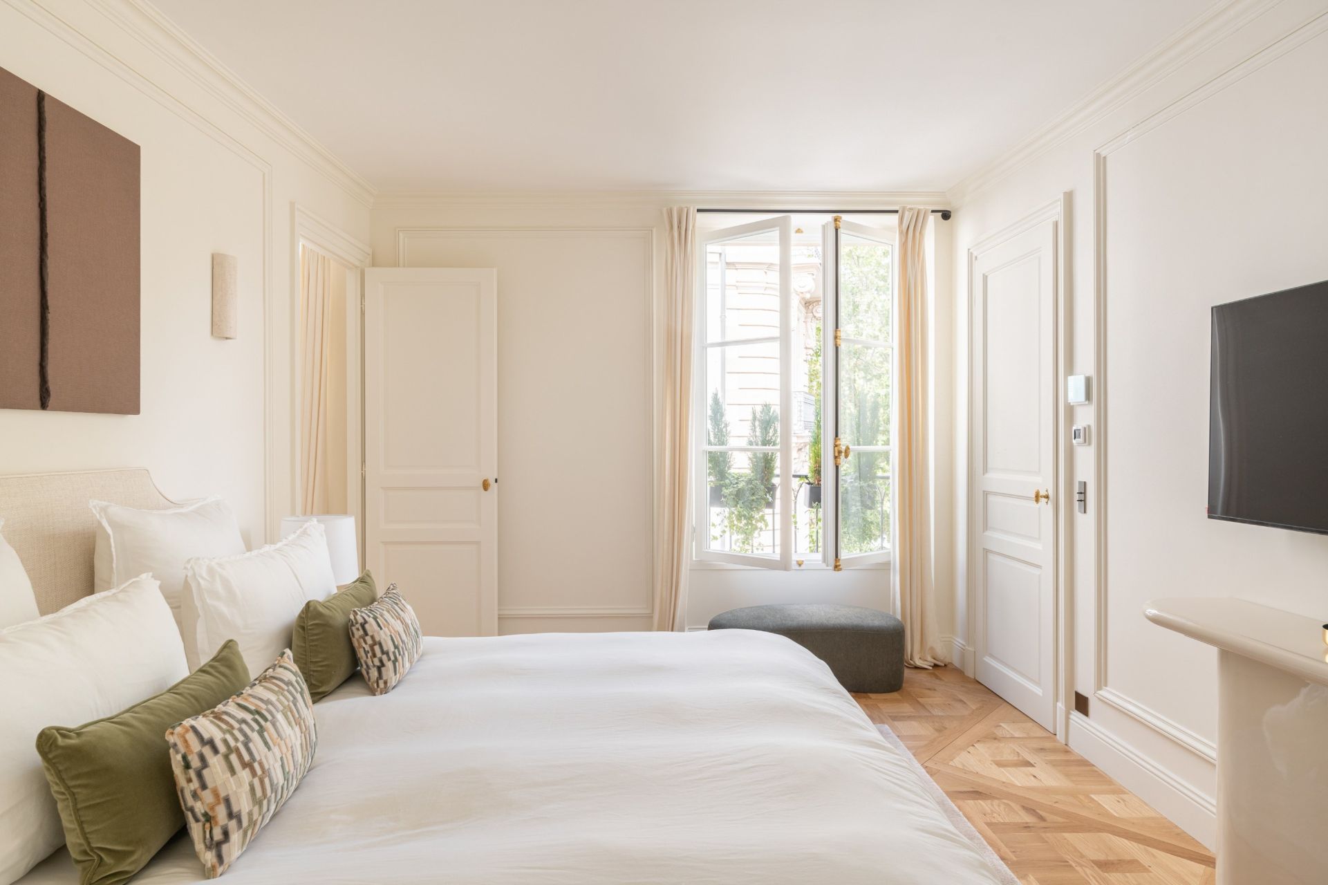 apartment 5 Rooms for sale on PARIS (75007)