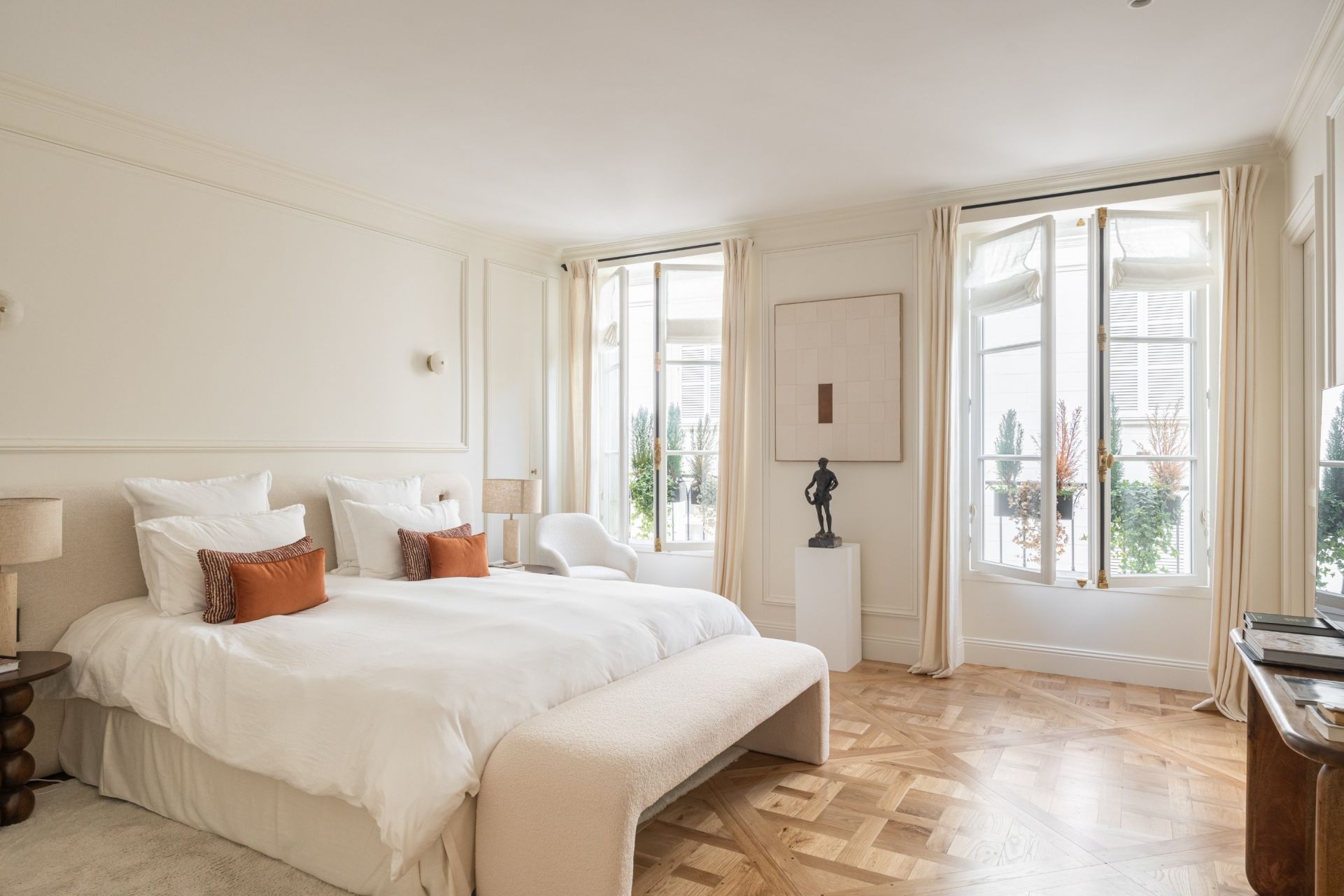 apartment 5 Rooms for sale on PARIS (75007)