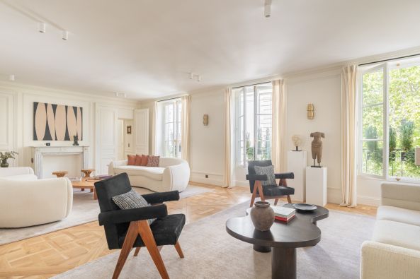 Vente Appartement Paris 7 5&nbsp;Pièces 184.57&nbsp;m²