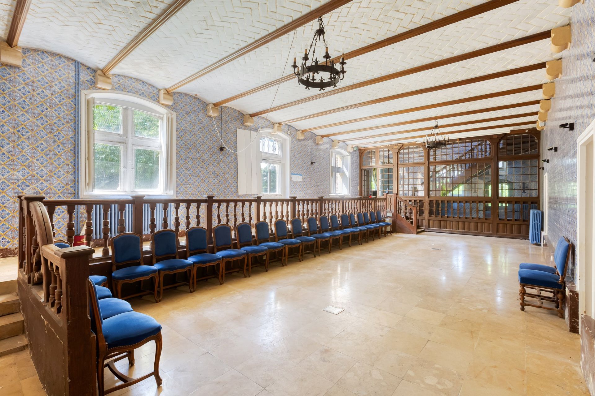 castle 56 Rooms for sale on AUNEAU (28700)