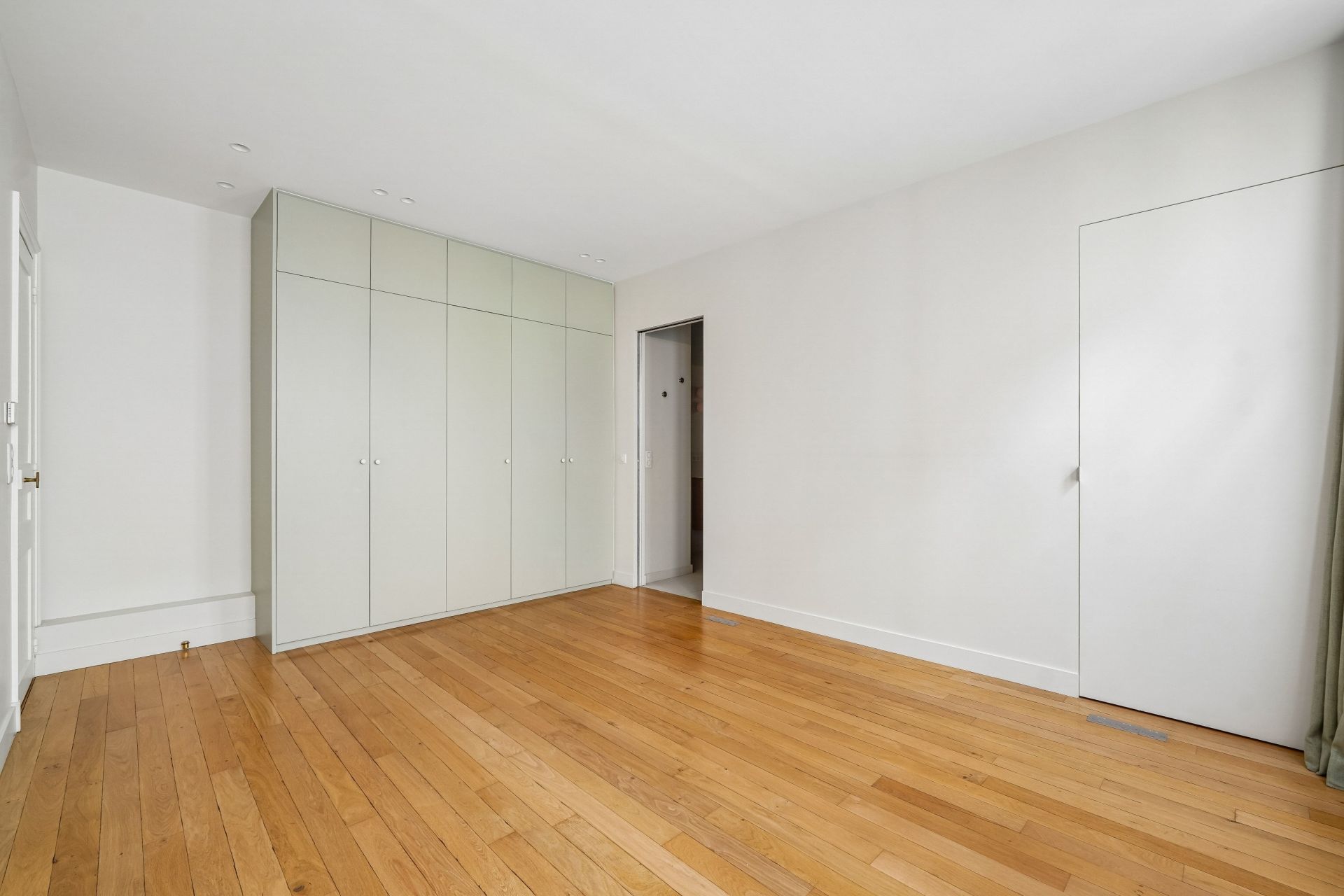 apartment 6 Rooms for sale on PARIS (75009)