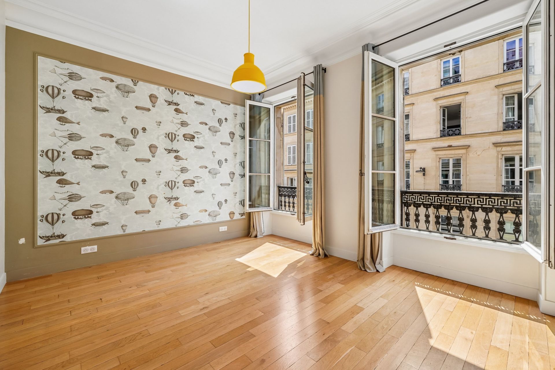 apartment 6 Rooms for sale on PARIS (75009)