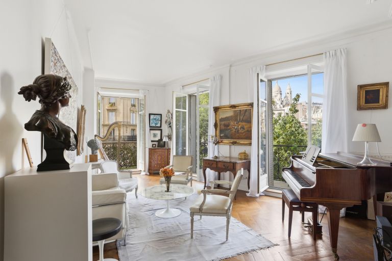 apartment 4 Rooms for sale on PARIS (75009)