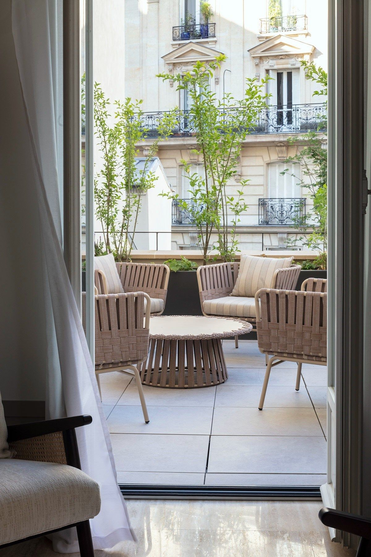 mansion (hôtel particulier) 13 Rooms for sale on PARIS (75006)
