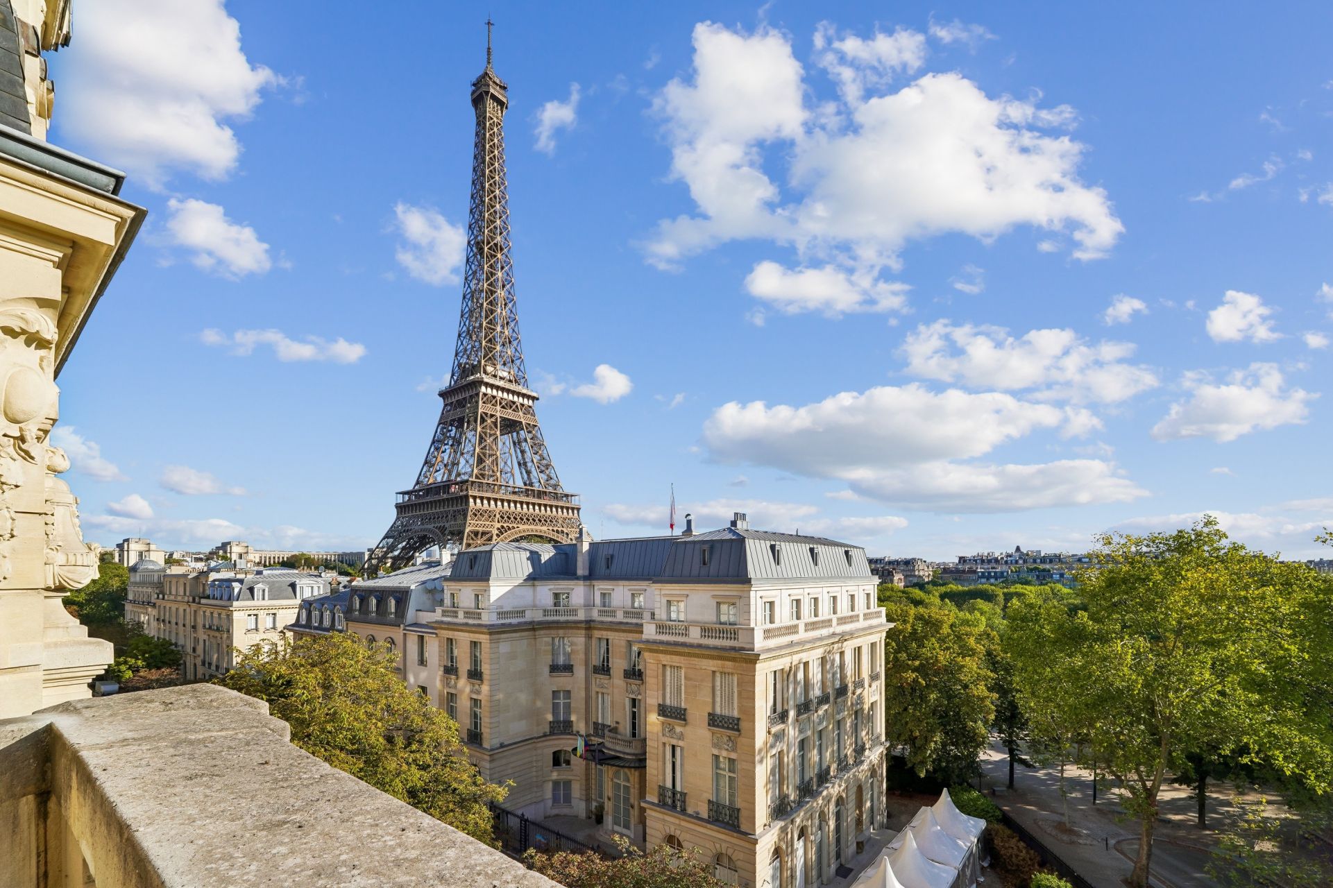 apartment 7 Rooms for sale on PARIS (75007)