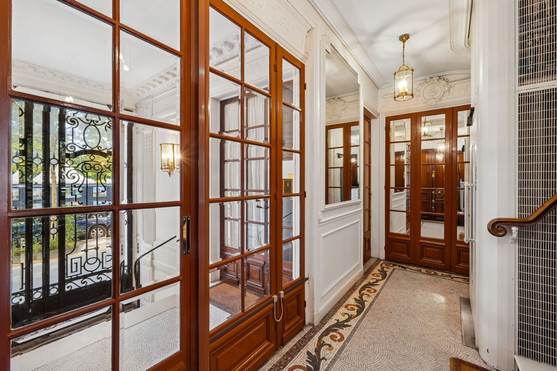 apartment 7 Rooms for sale on PARIS (75007)