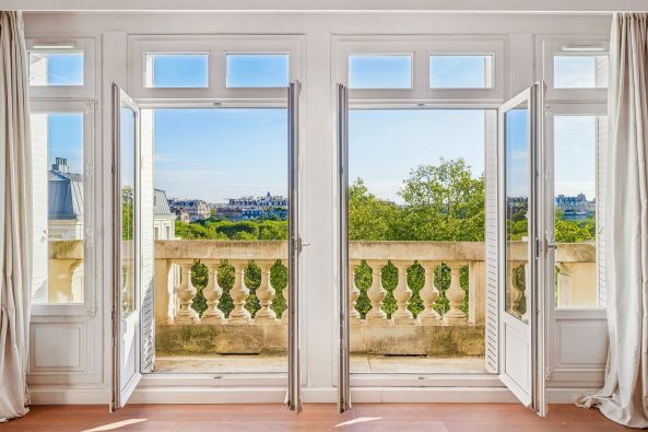 Sale Apartment Paris 7 7&nbsp;Rooms 207&nbsp;m²