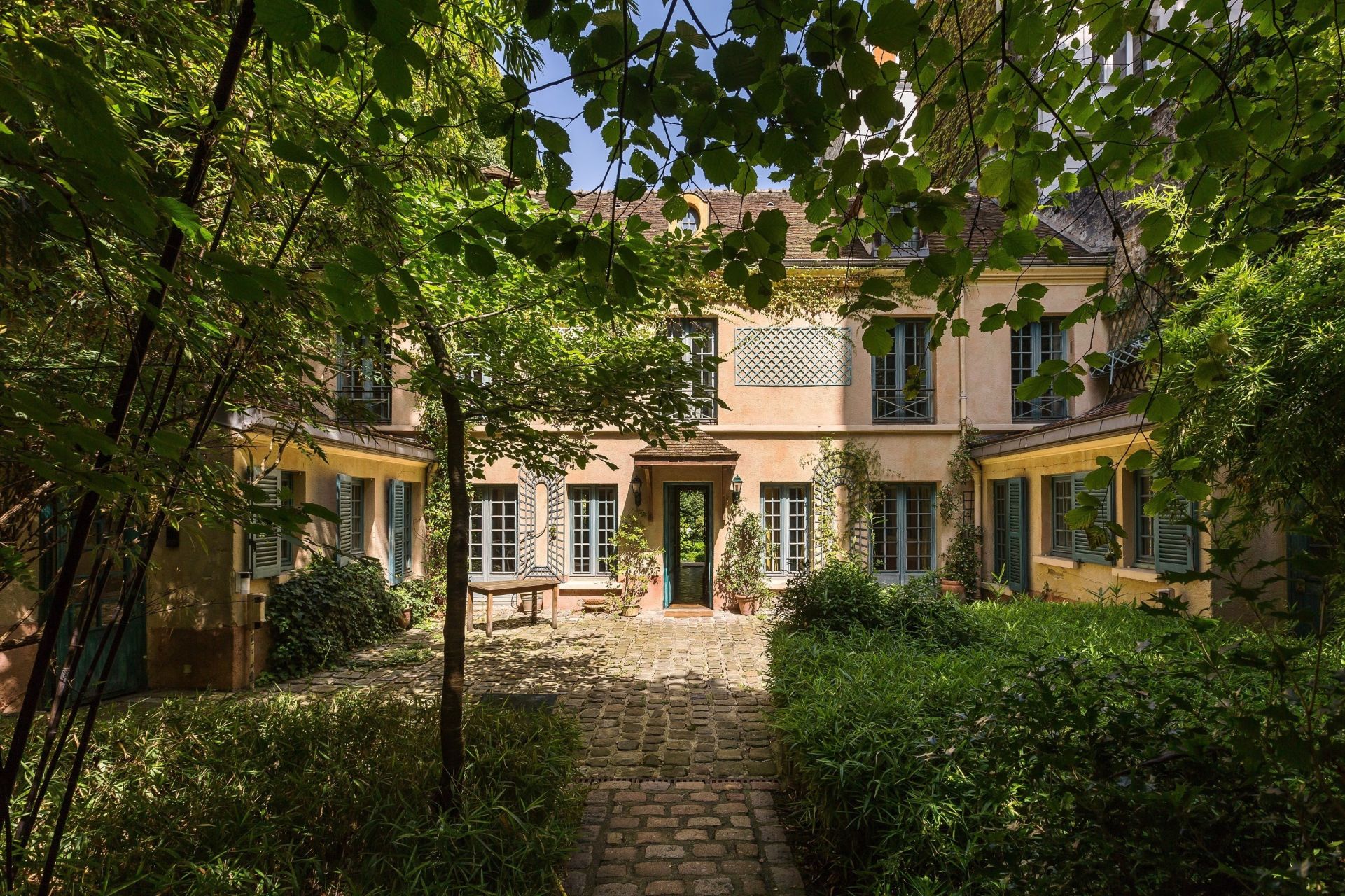 maison 13 Pièces en vente sur PARIS (75007)