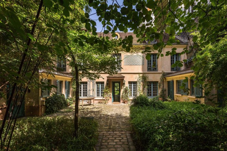 maison 13 Pièces en vente sur PARIS (75007)
