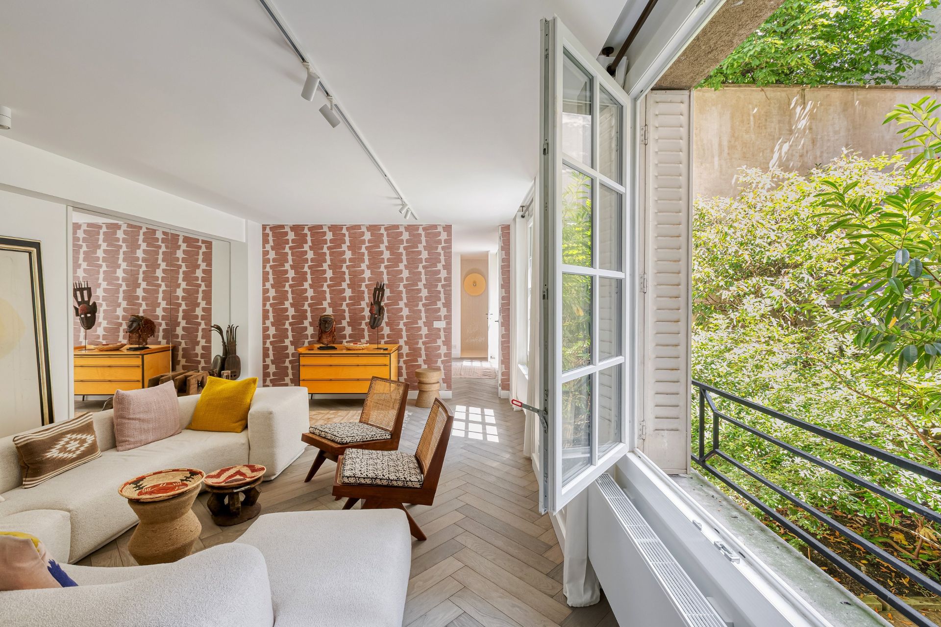apartment 4 Rooms for sale on PARIS (75004)