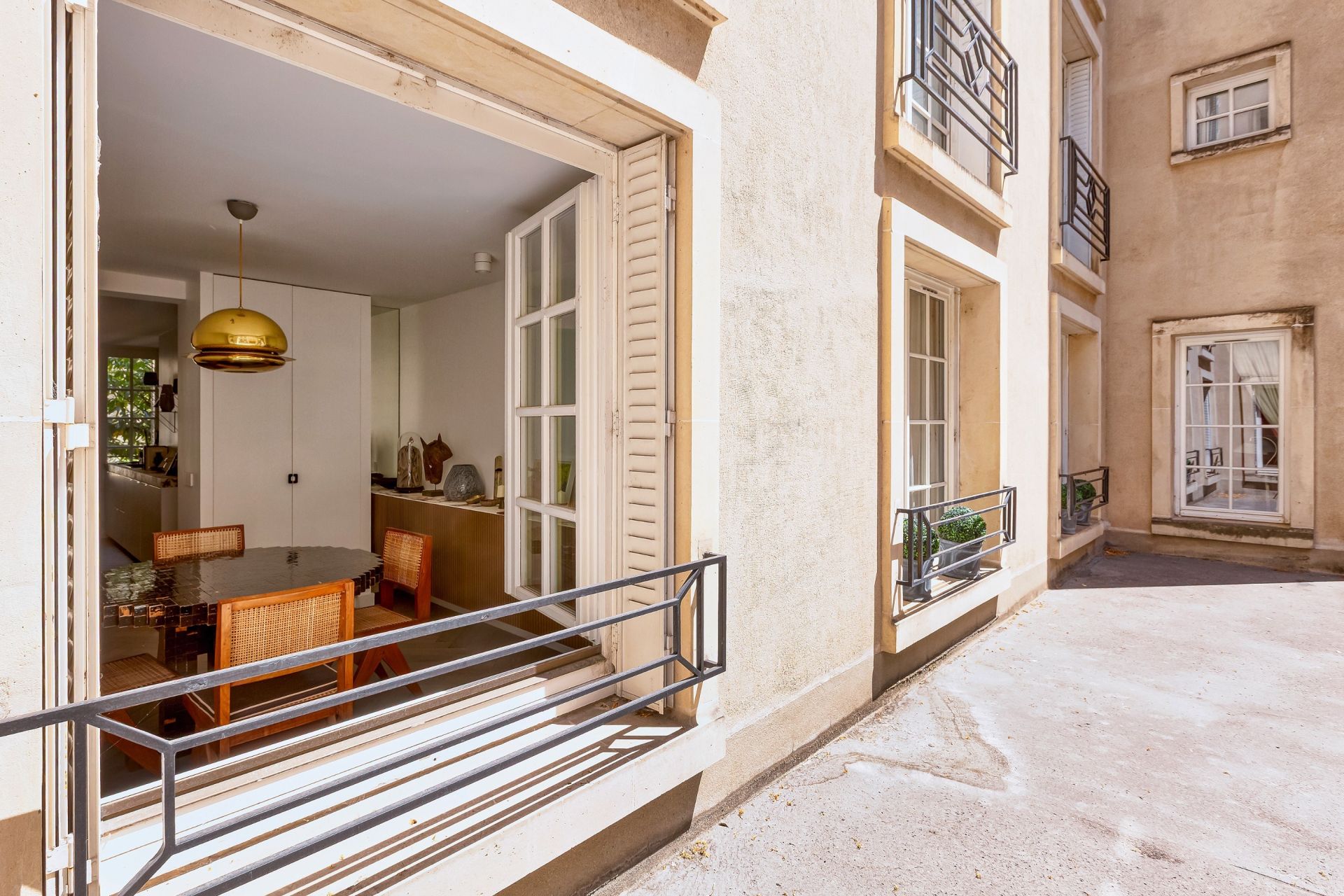 apartment 4 Rooms for sale on PARIS (75004)