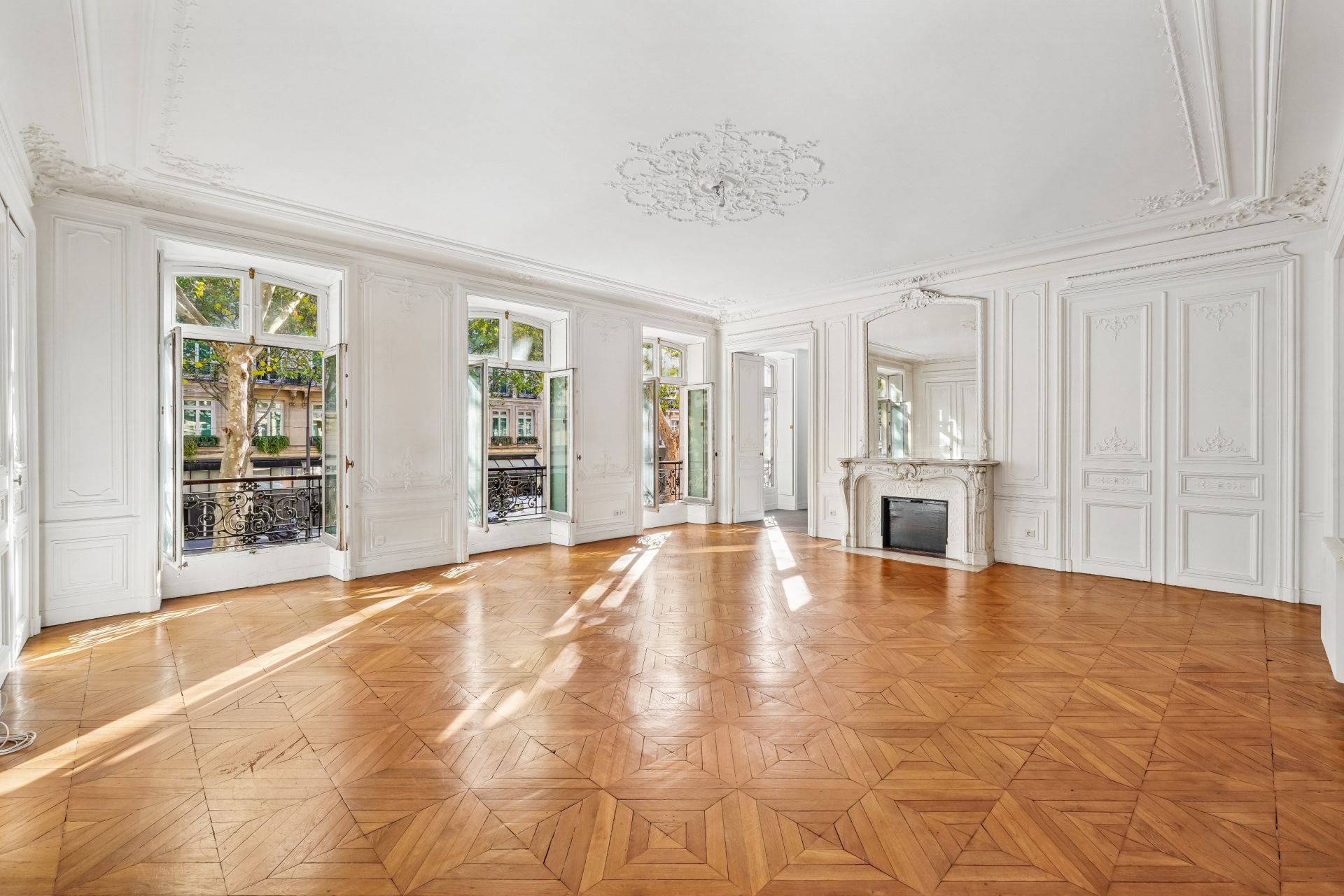 appartement 6 Pièces en vente sur PARIS (75008)