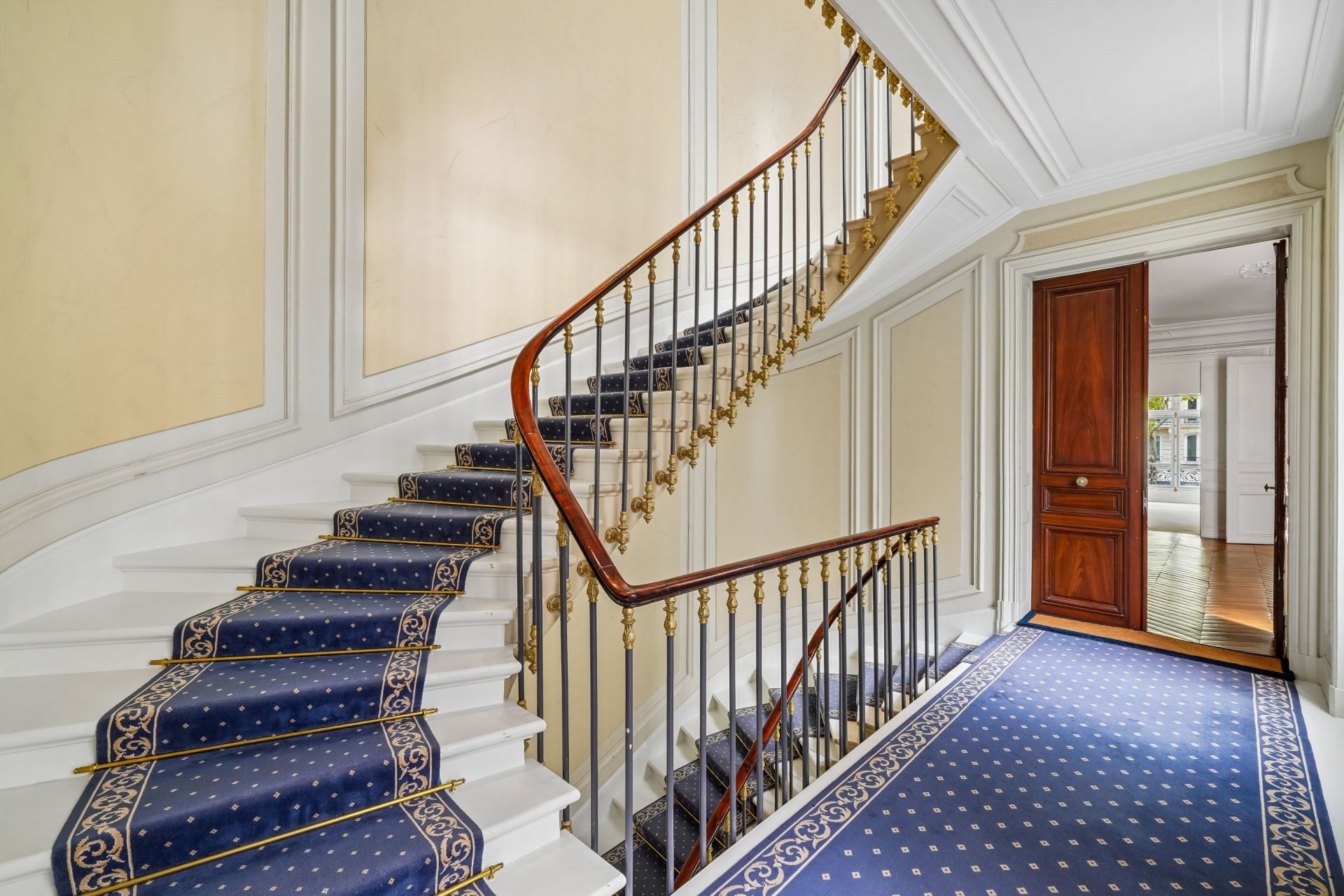 appartement 6 Pièces en vente sur PARIS (75008)
