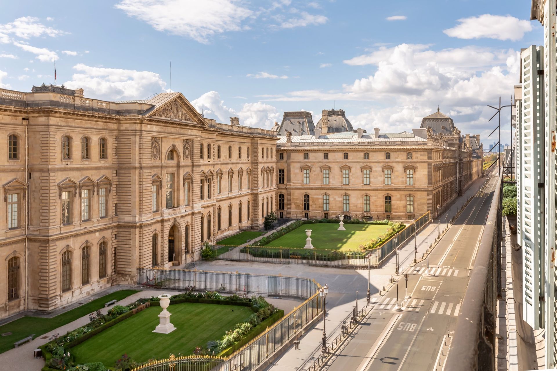 apartment 4 Rooms for sale on PARIS (75001)