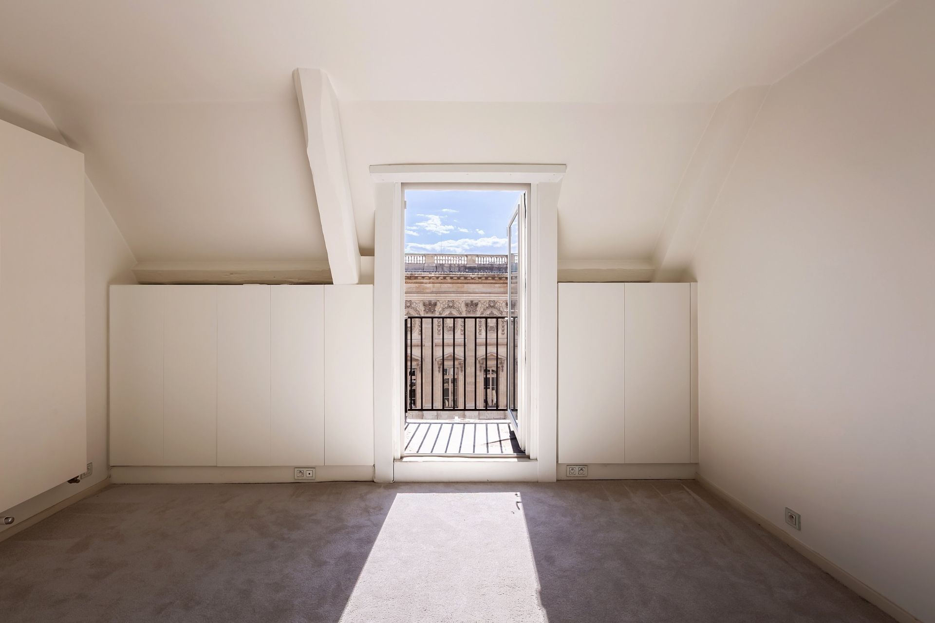 apartment 4 Rooms for sale on PARIS (75001)