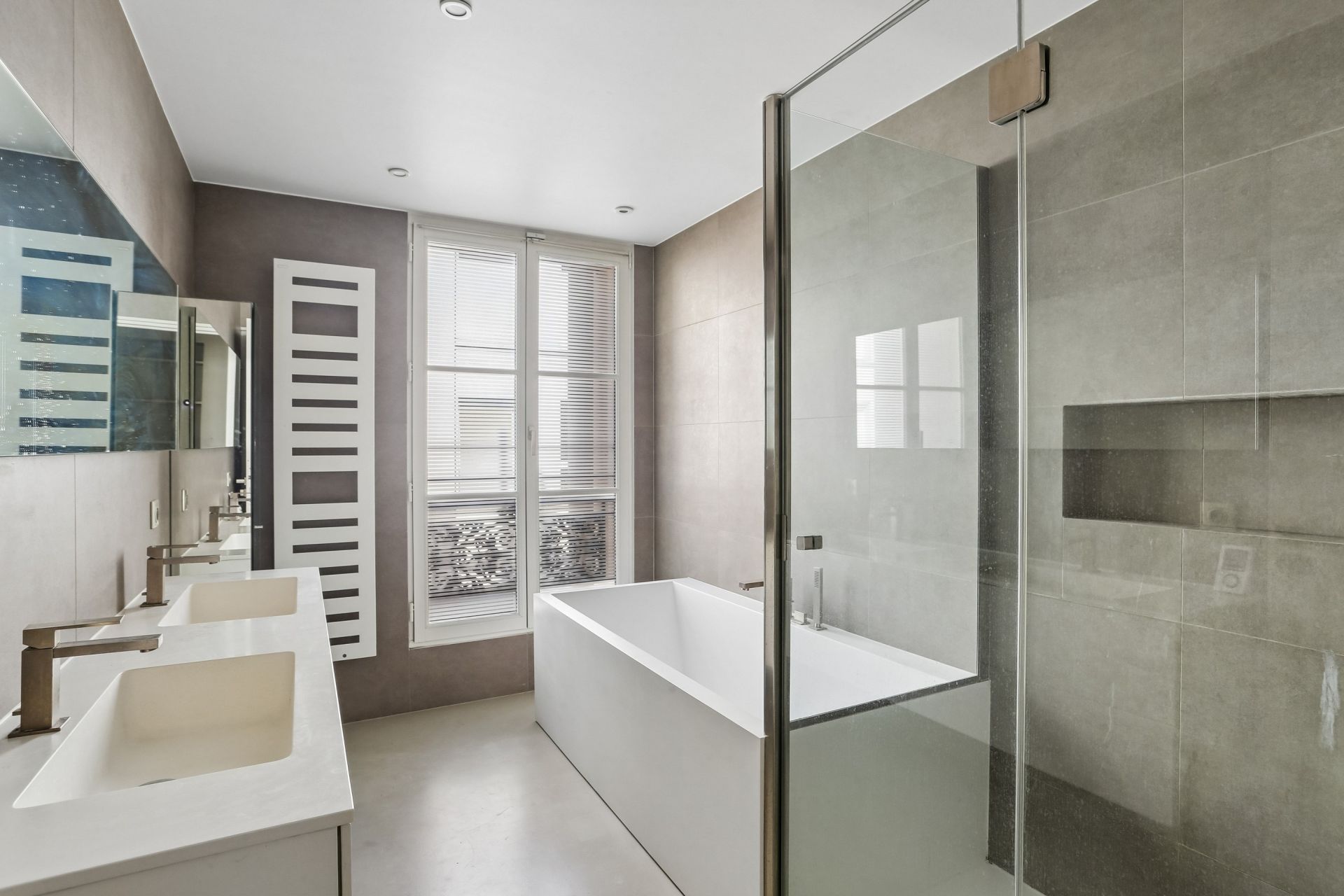 appartement 5 Pièces en location sur PARIS (75008)