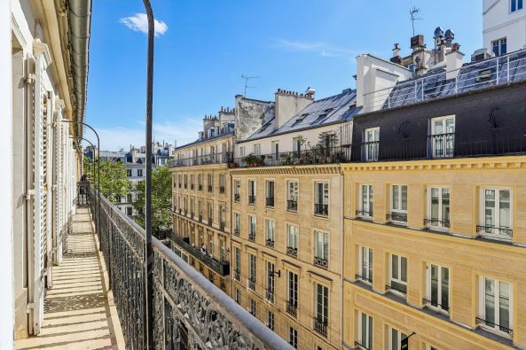 Rental Apartment Paris 8 5&nbsp;Rooms 150&nbsp;m²
