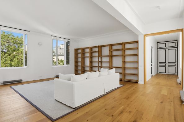 Rental Apartment Paris 6 4&nbsp;Rooms 250&nbsp;m²