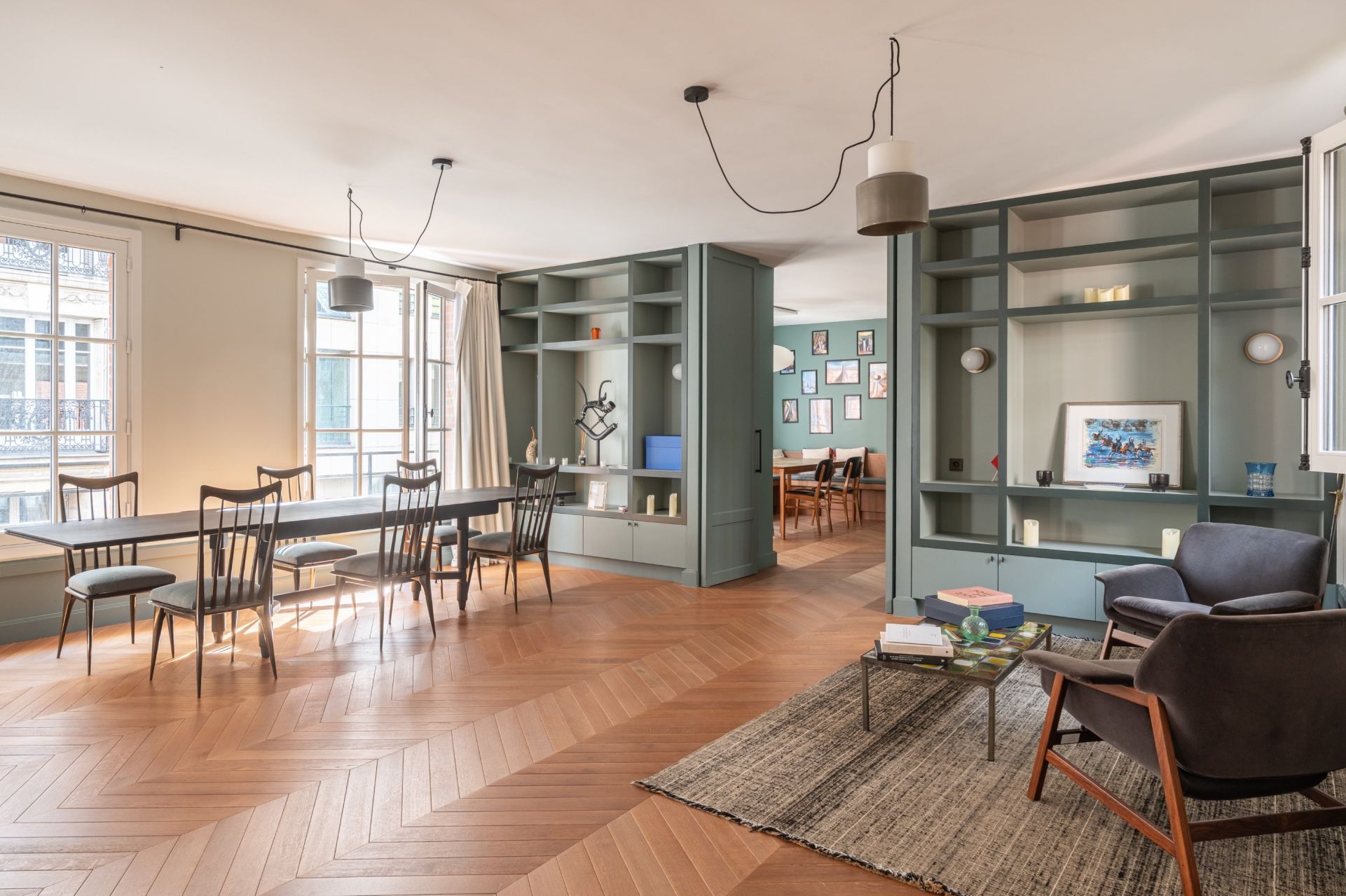 house 10 Rooms for sale on PARIS (75007)
