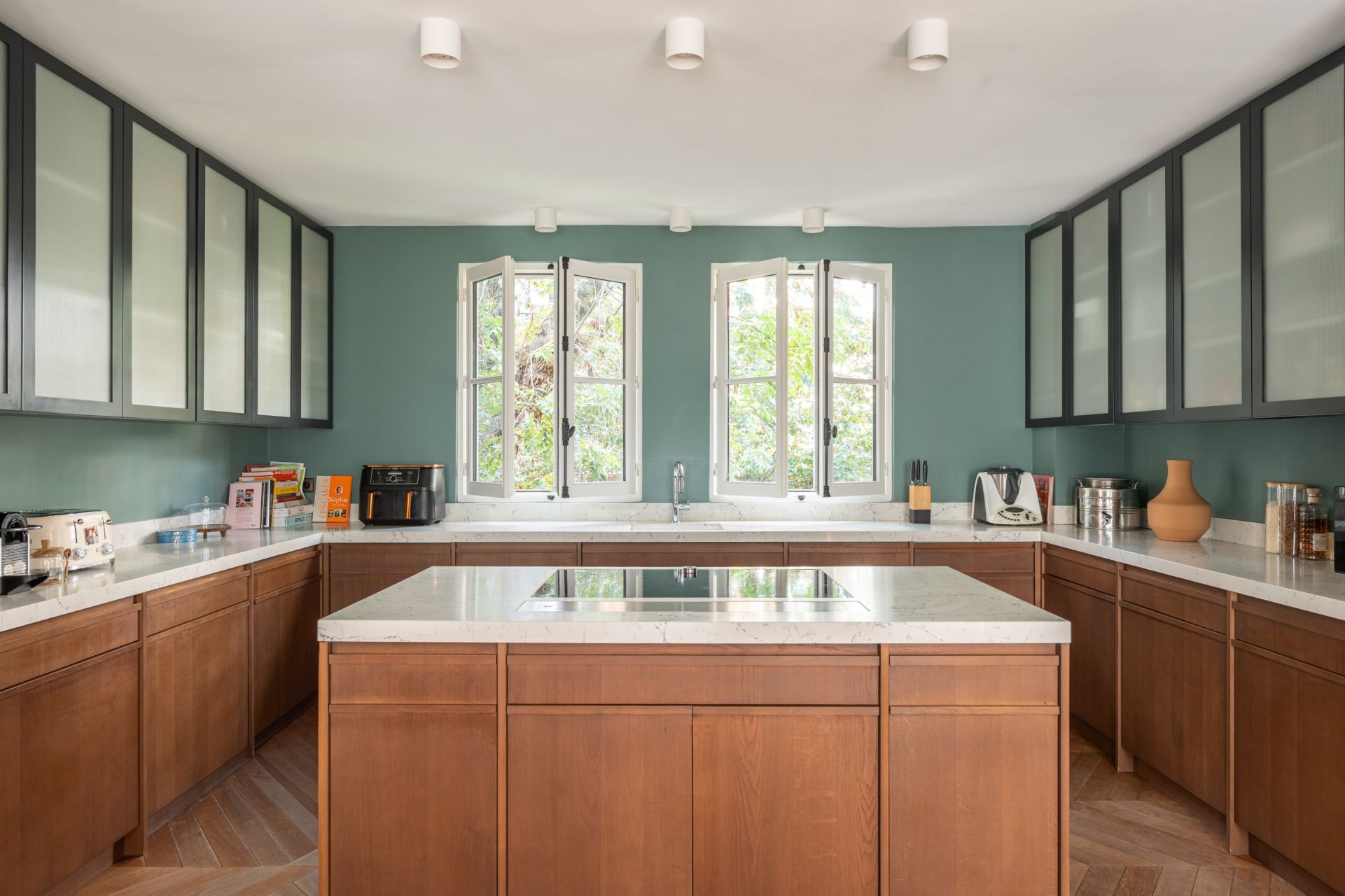 house 10 Rooms for sale on PARIS (75007)