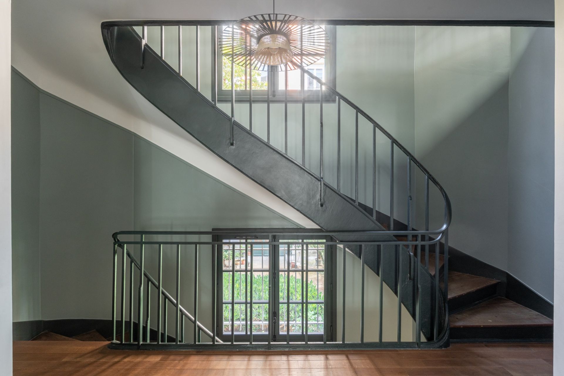house 10 Rooms for sale on PARIS (75007)