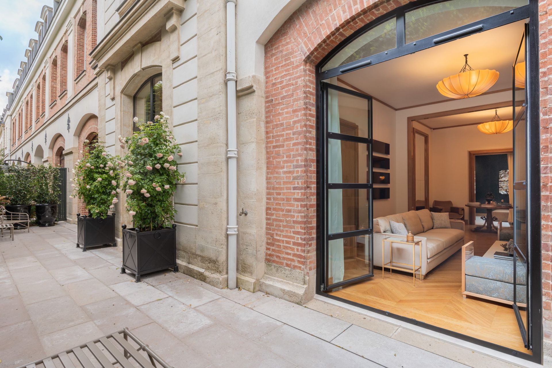maison 12 Pièces en vente sur PARIS (75007)