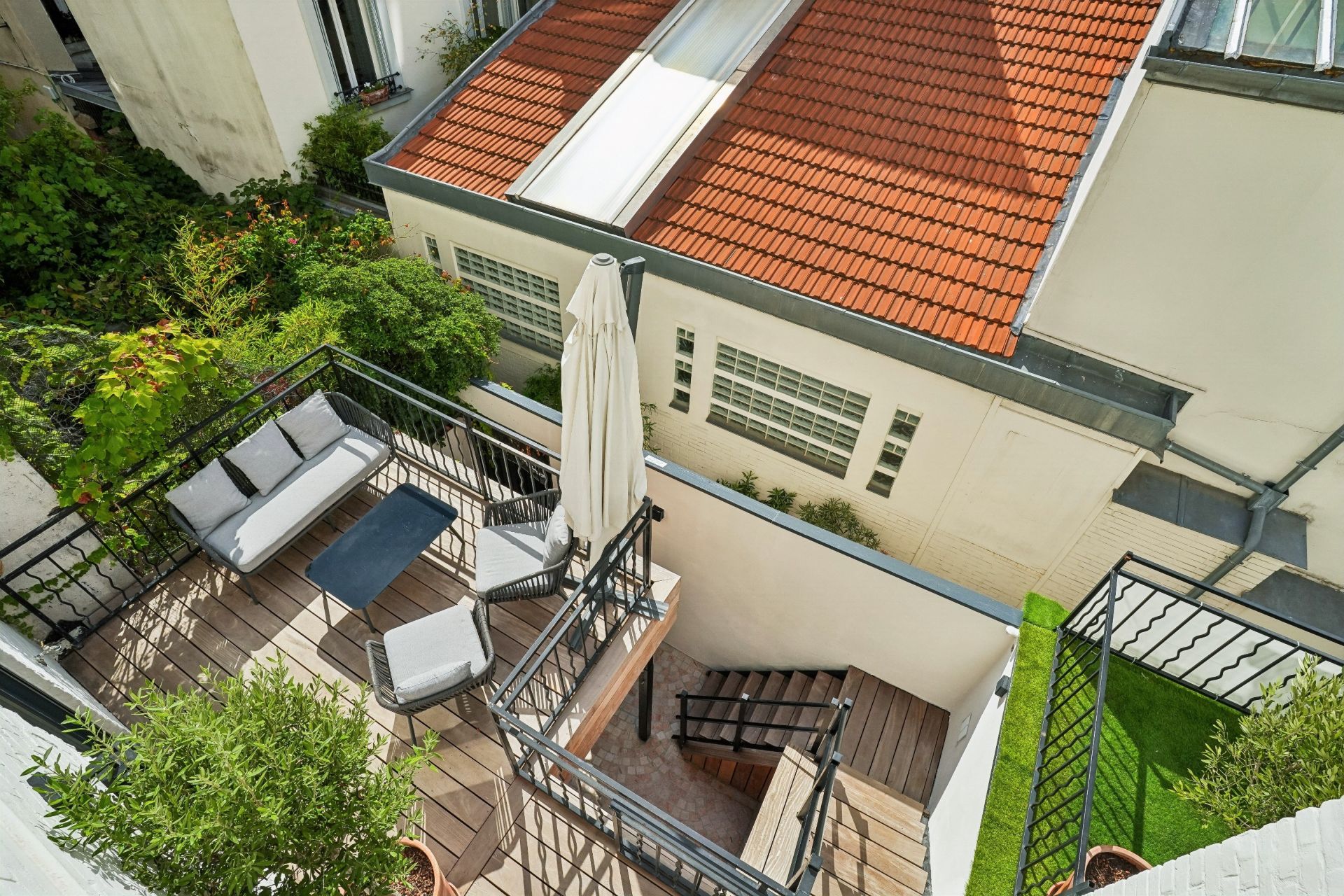 architect's house 7 Rooms for sale on PARIS (75018)