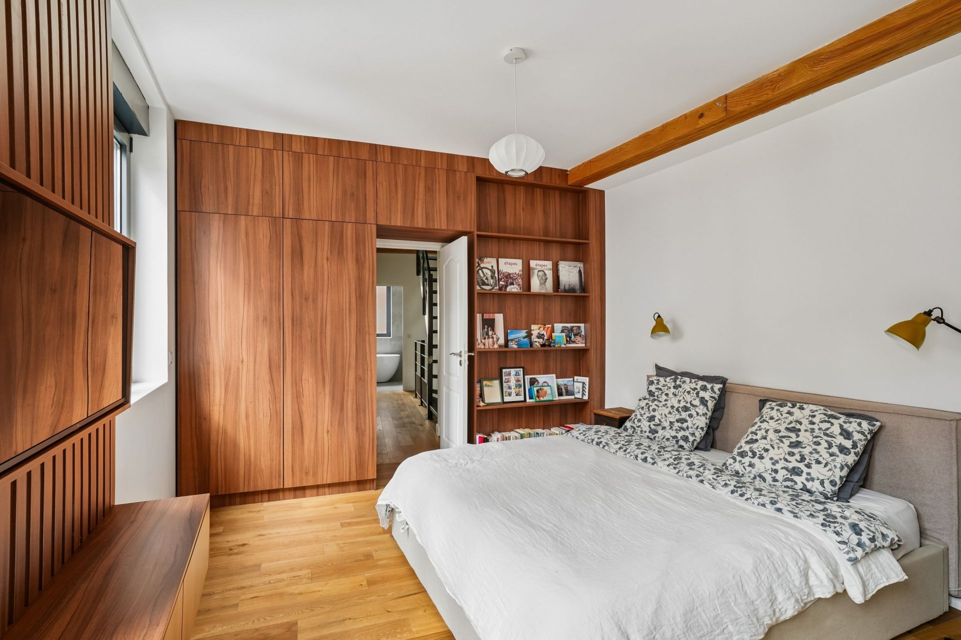 architect's house 7 Rooms for sale on PARIS (75018)