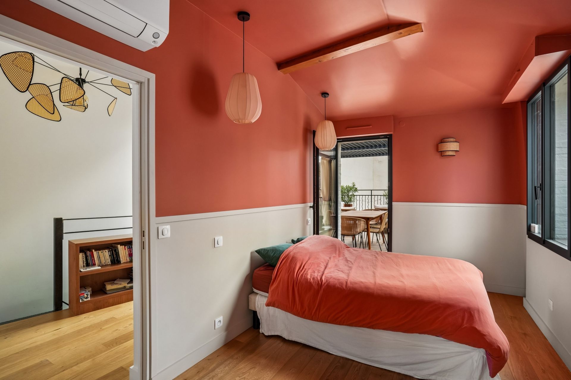 architect's house 7 Rooms for sale on PARIS (75018)