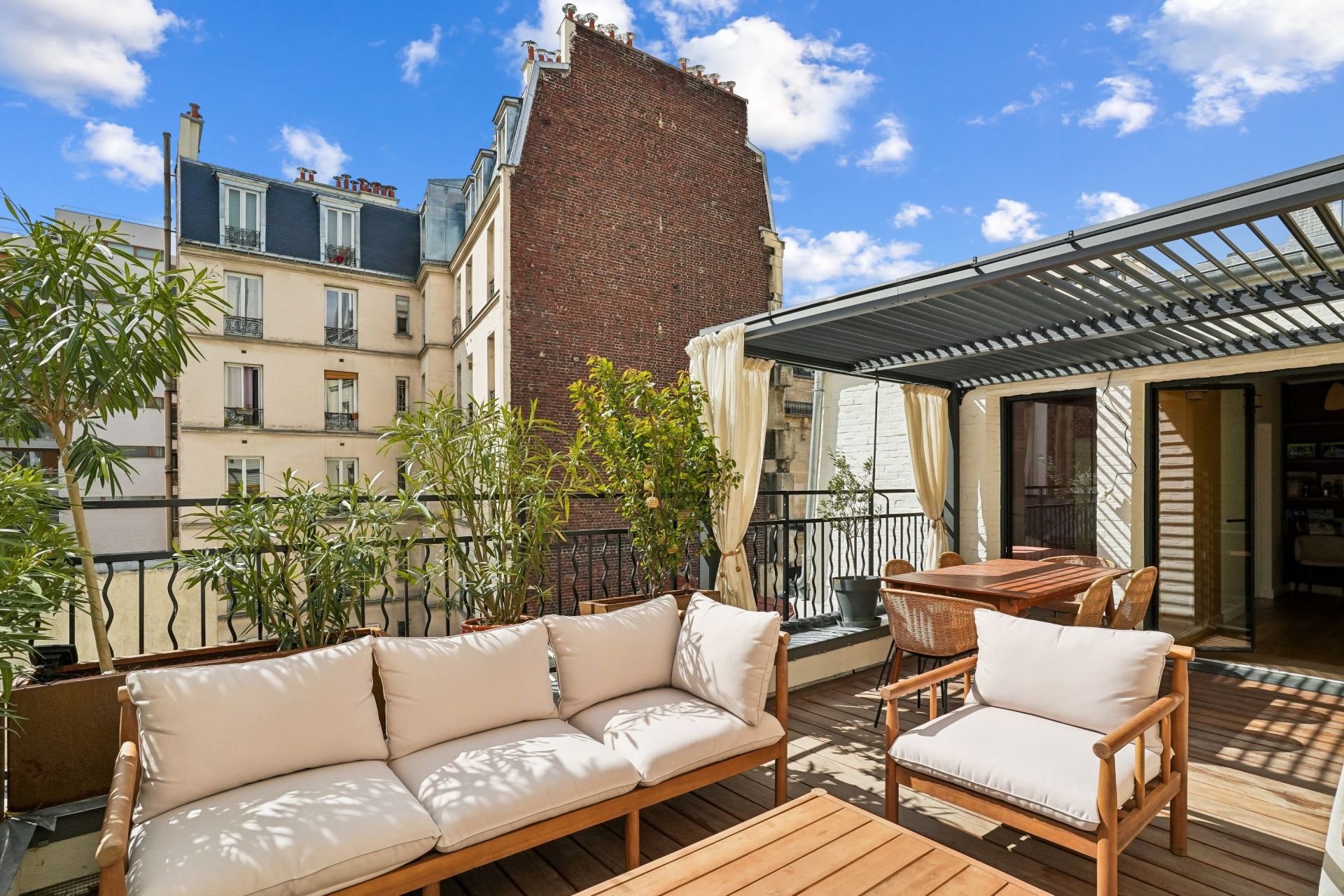 architect's house 7 Rooms for sale on PARIS (75018)