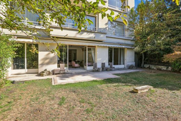 Sale Apartment Paris 16 3&nbsp;Rooms 170&nbsp;m²