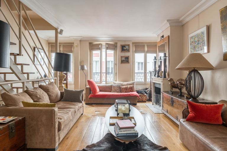 house 7 Rooms for sale on PARIS (75007)