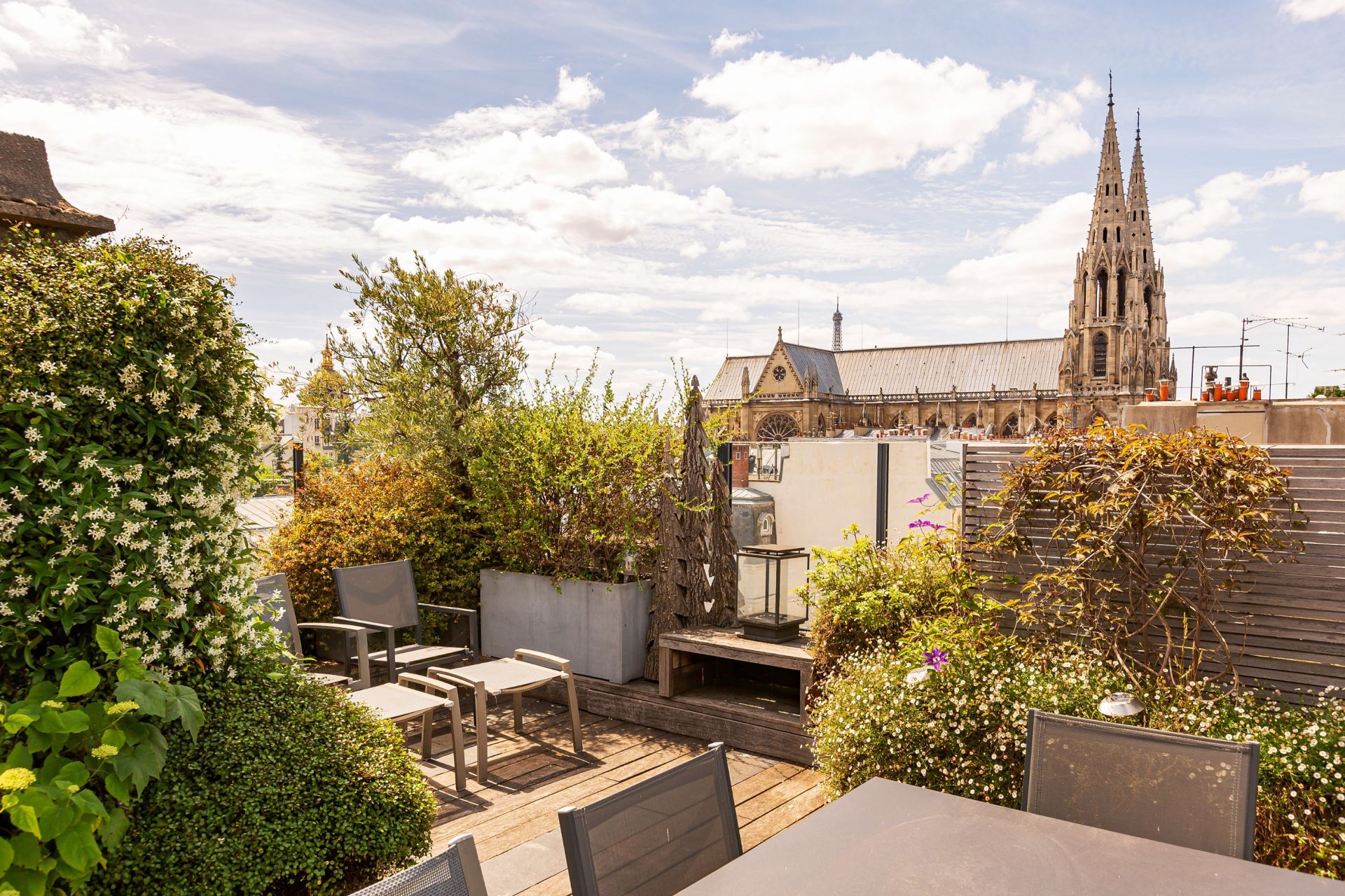 apartment 6 Rooms for sale on PARIS (75007)