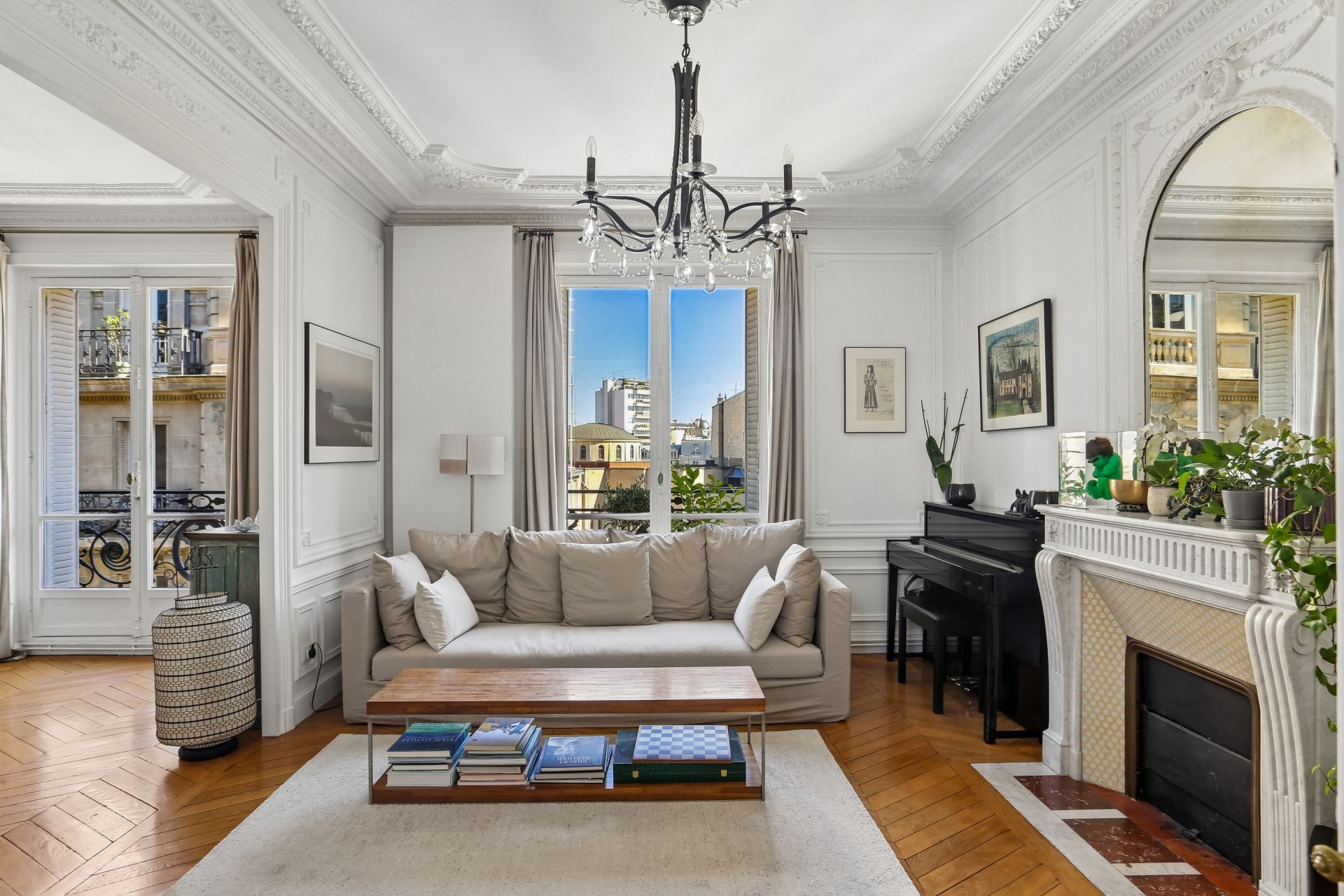 apartment 4 Rooms for sale on PARIS (75017)