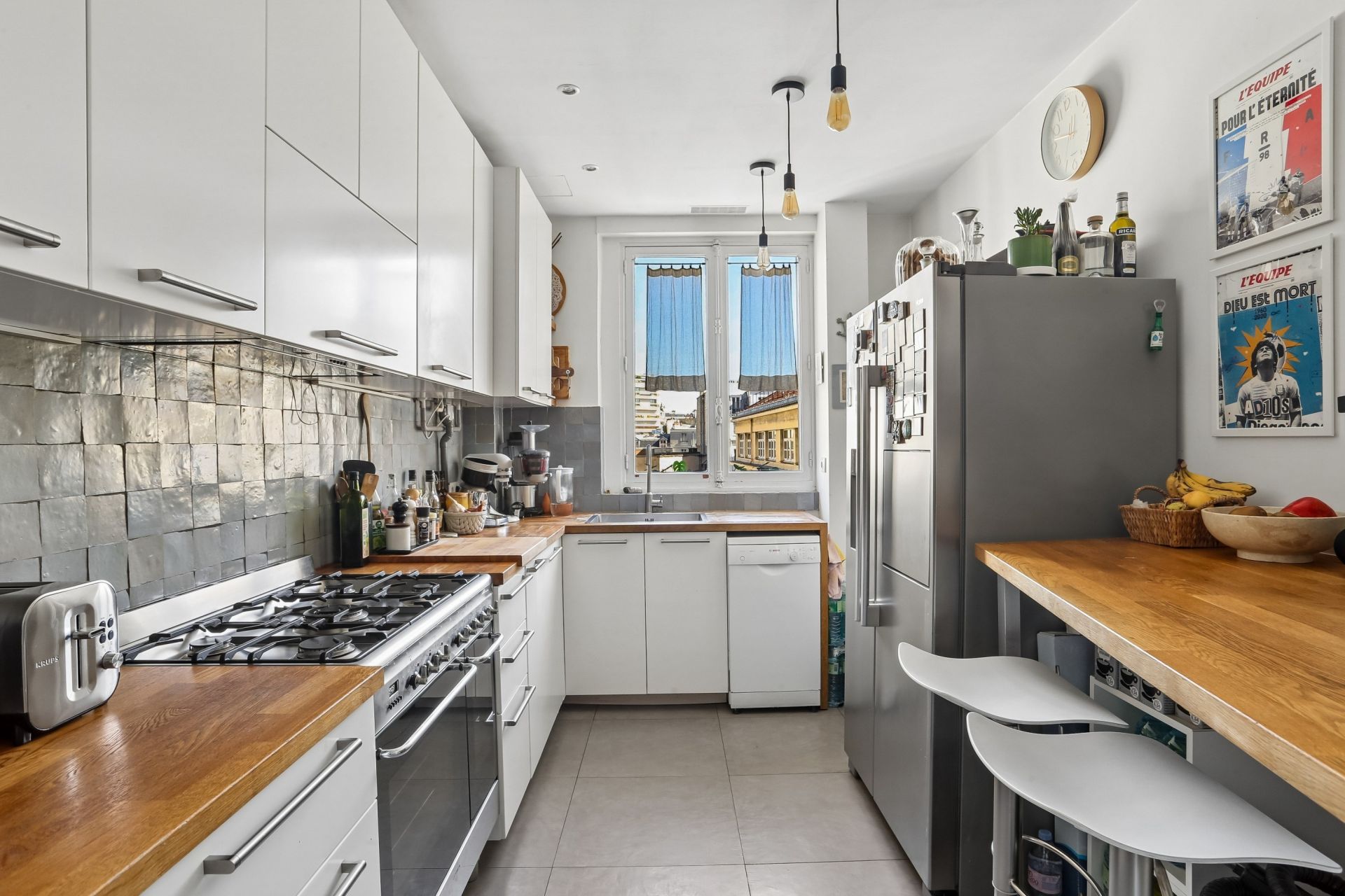 apartment 4 Rooms for sale on PARIS (75017)