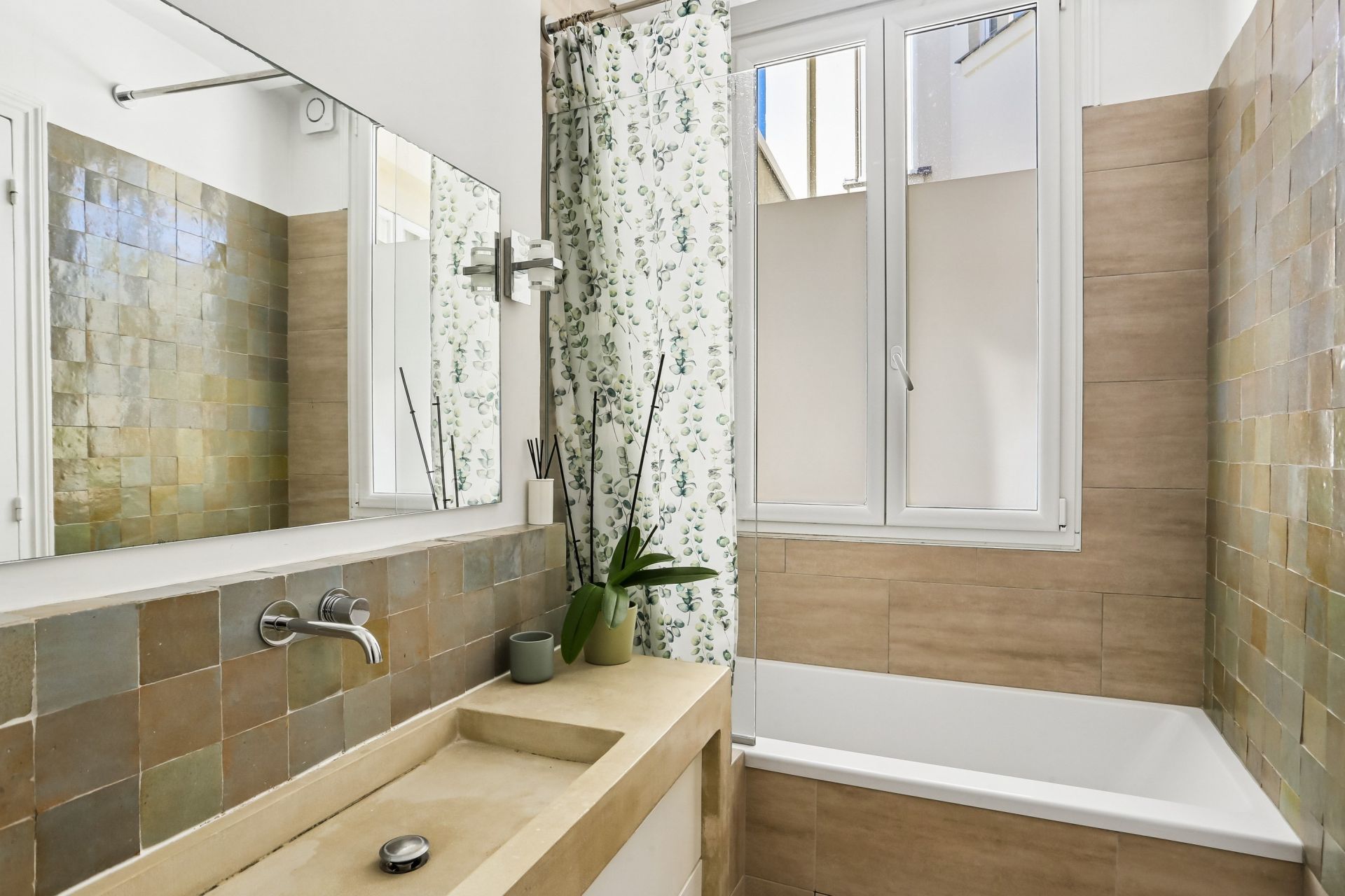 apartment 4 Rooms for sale on PARIS (75017)