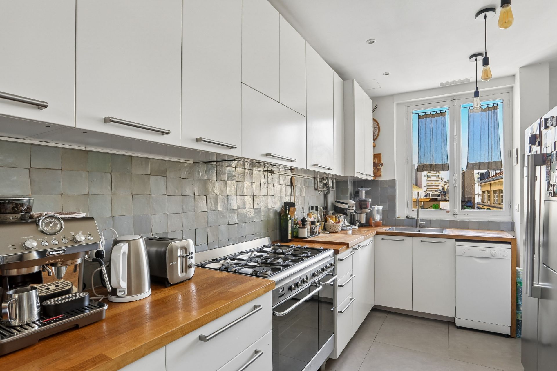 apartment 4 Rooms for sale on PARIS (75017)