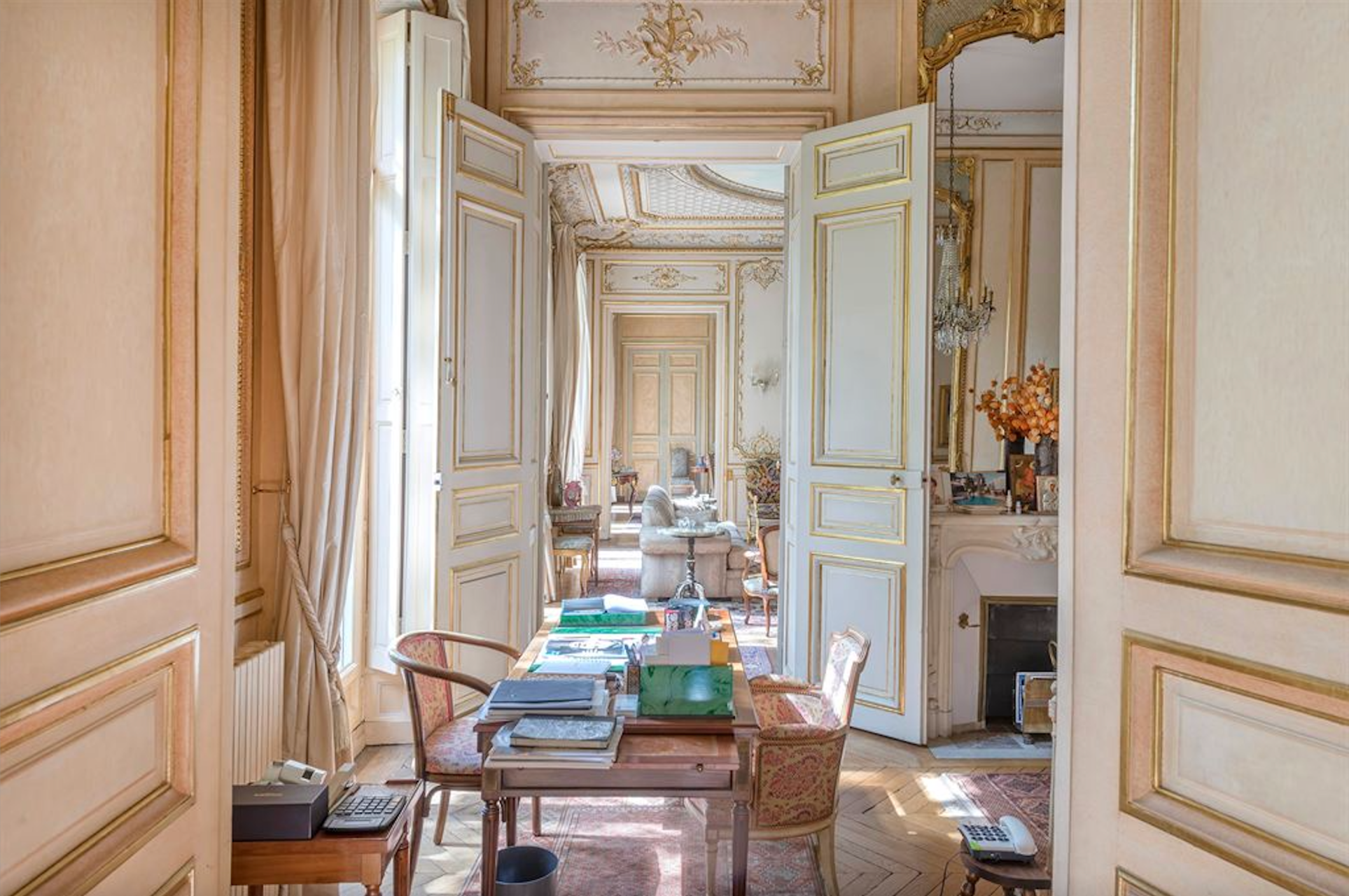 apartment 10 Rooms for sale on PARIS (75008)