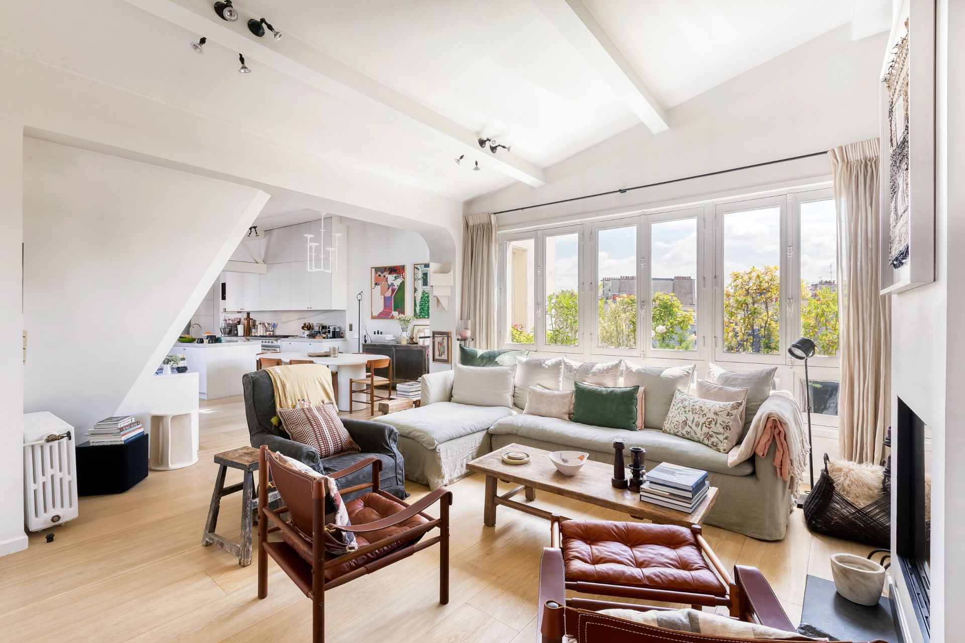 apartment 6 Rooms for sale on PARIS (75007)