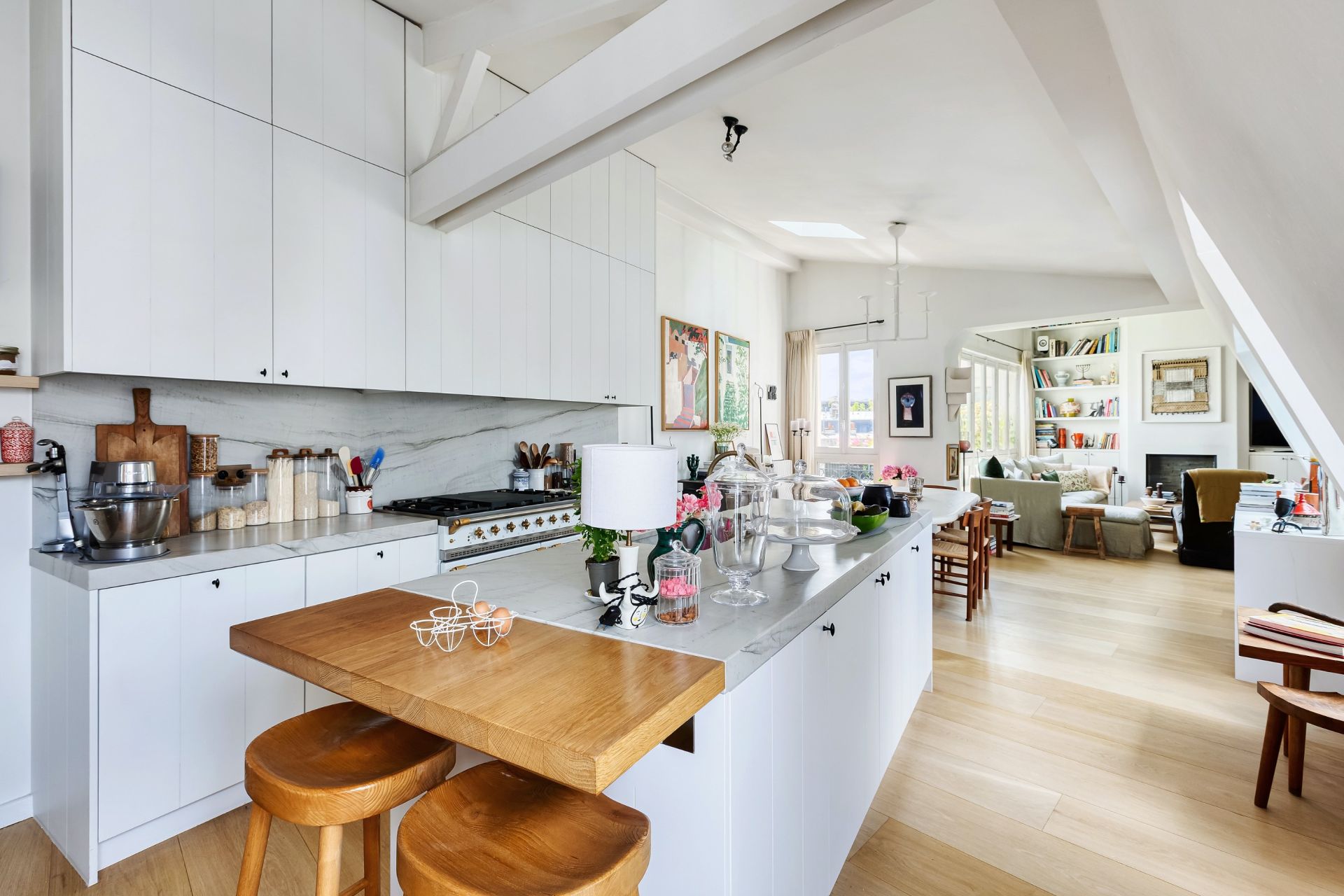 apartment 6 Rooms for sale on PARIS (75007)