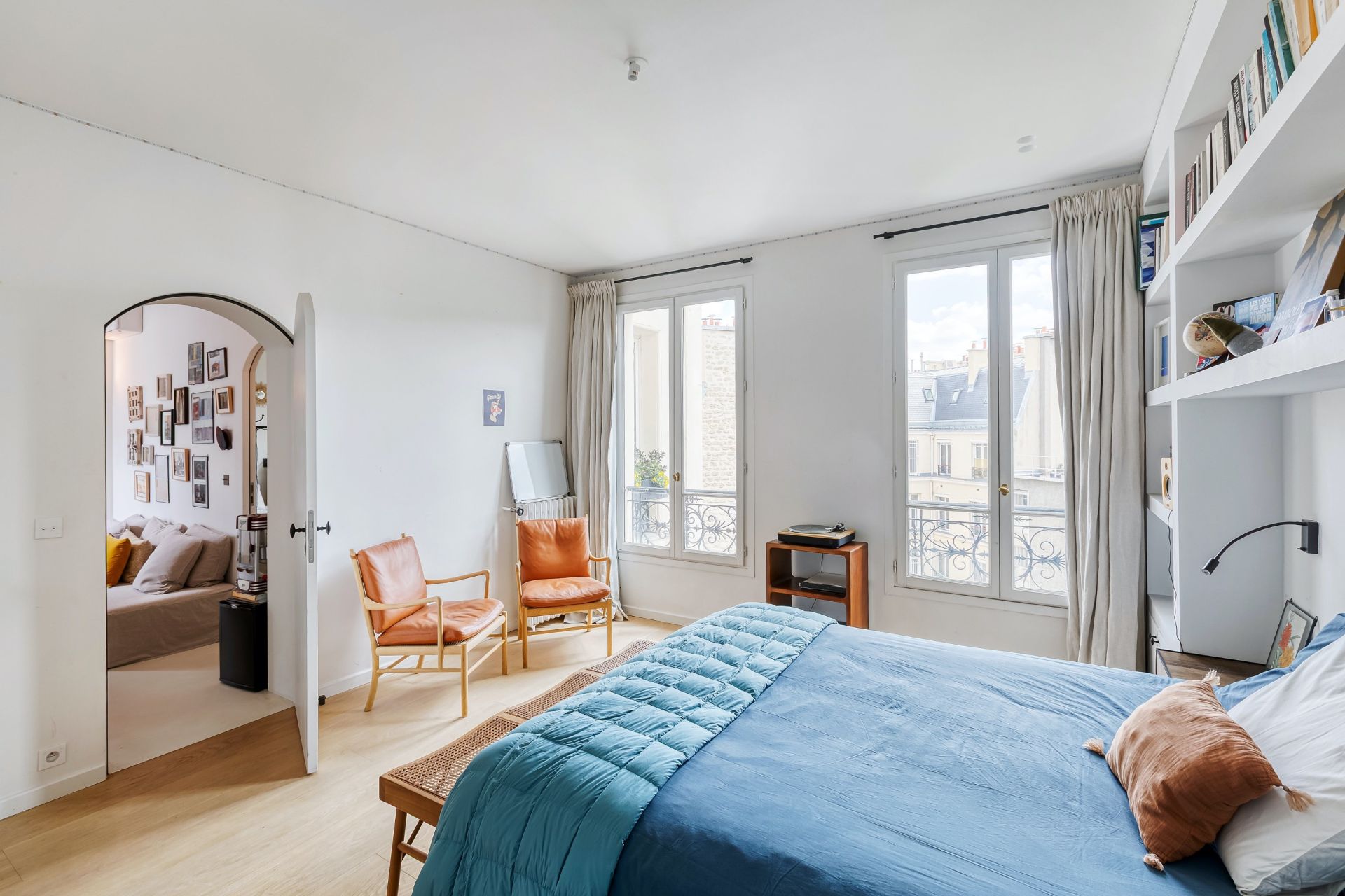 apartment 6 Rooms for sale on PARIS (75007)