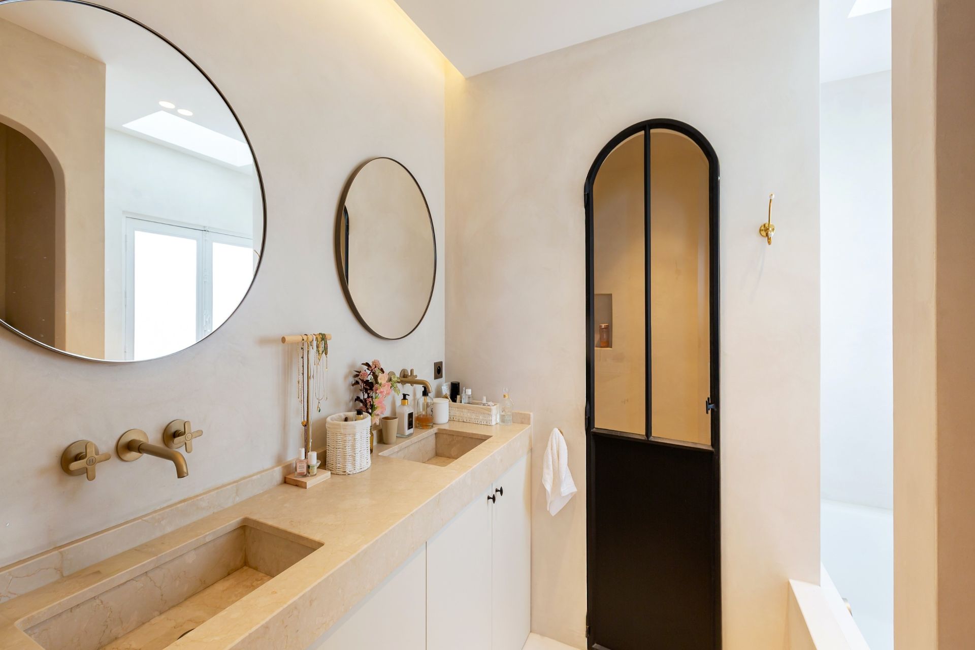 apartment 6 Rooms for sale on PARIS (75007)